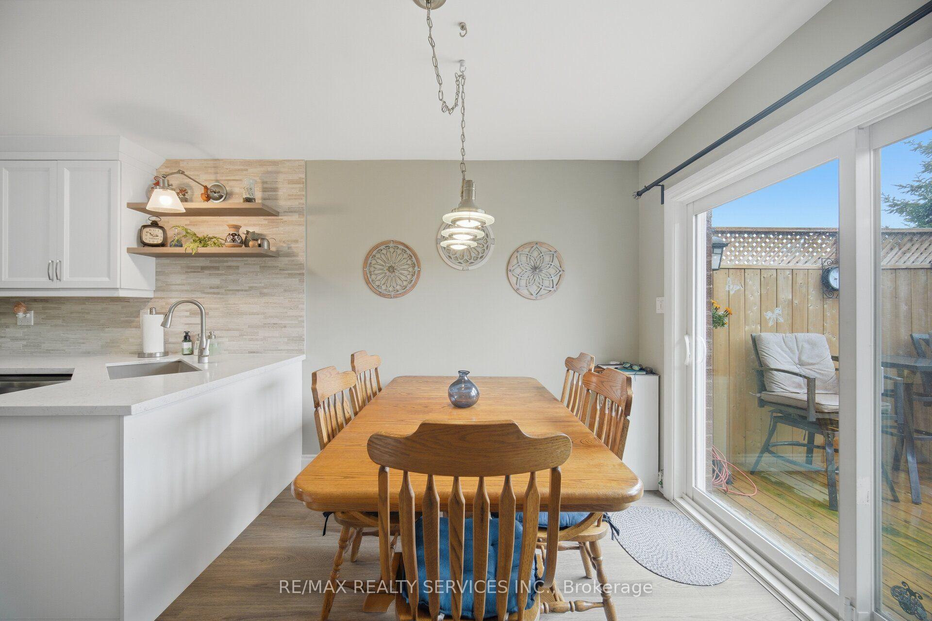 Photo 9 of 30 Henderson Crescent, New Tecumseth, Alliston — HOMEH