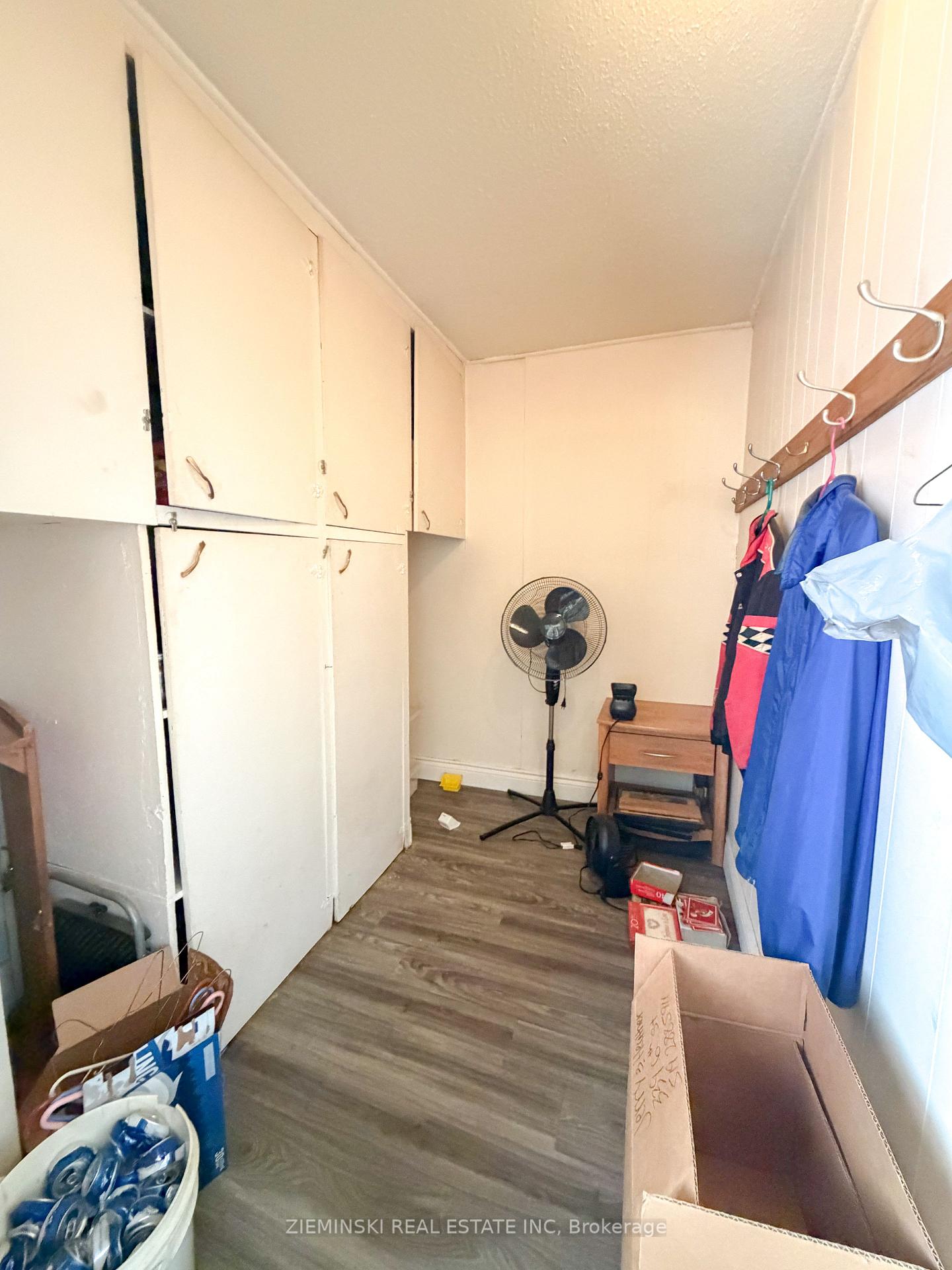 Photo 9 of 239 Sixth Street, Cochrane — HOMEH