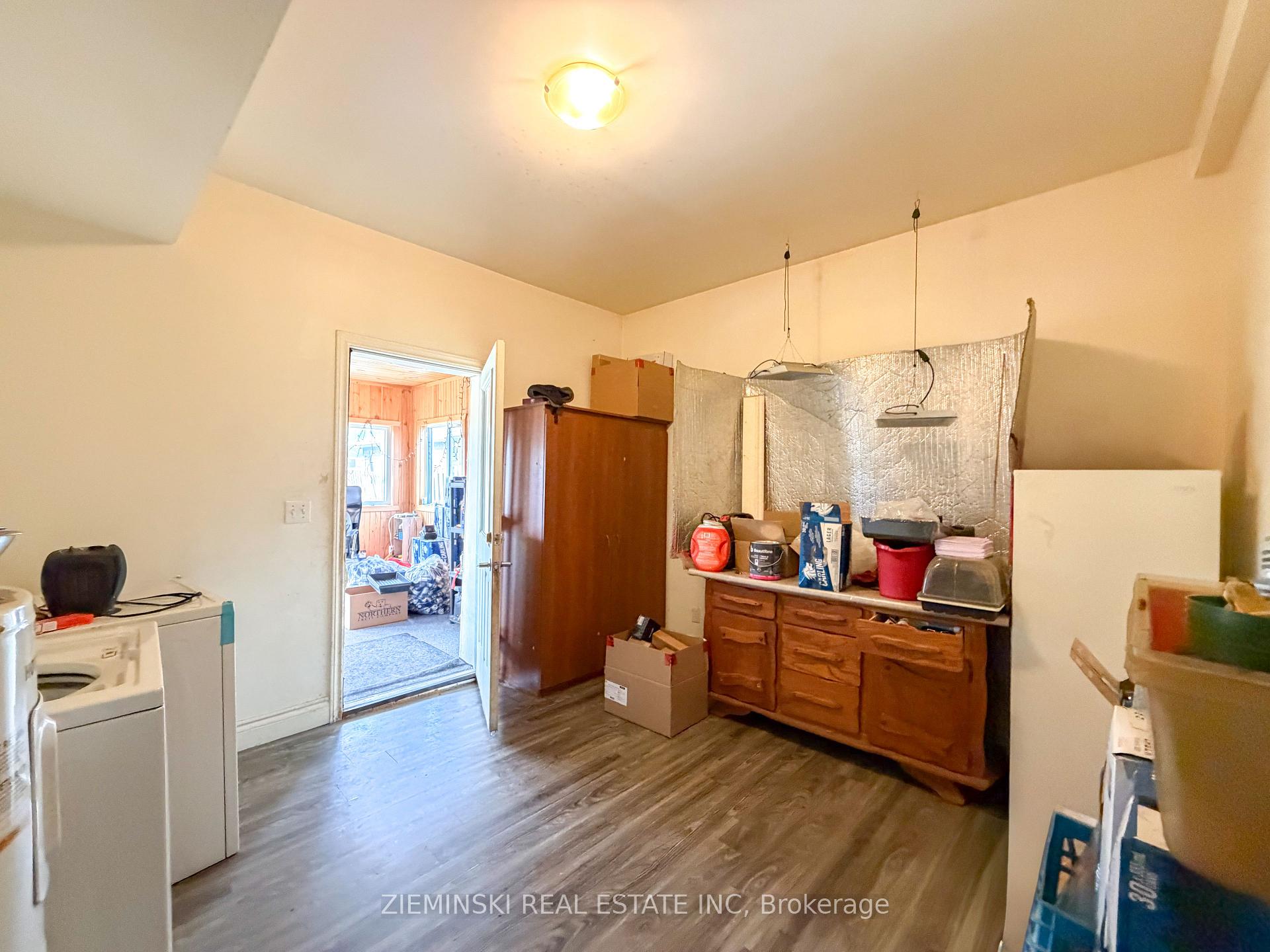 Photo 10 of 239 Sixth Street, Cochrane — HOMEH