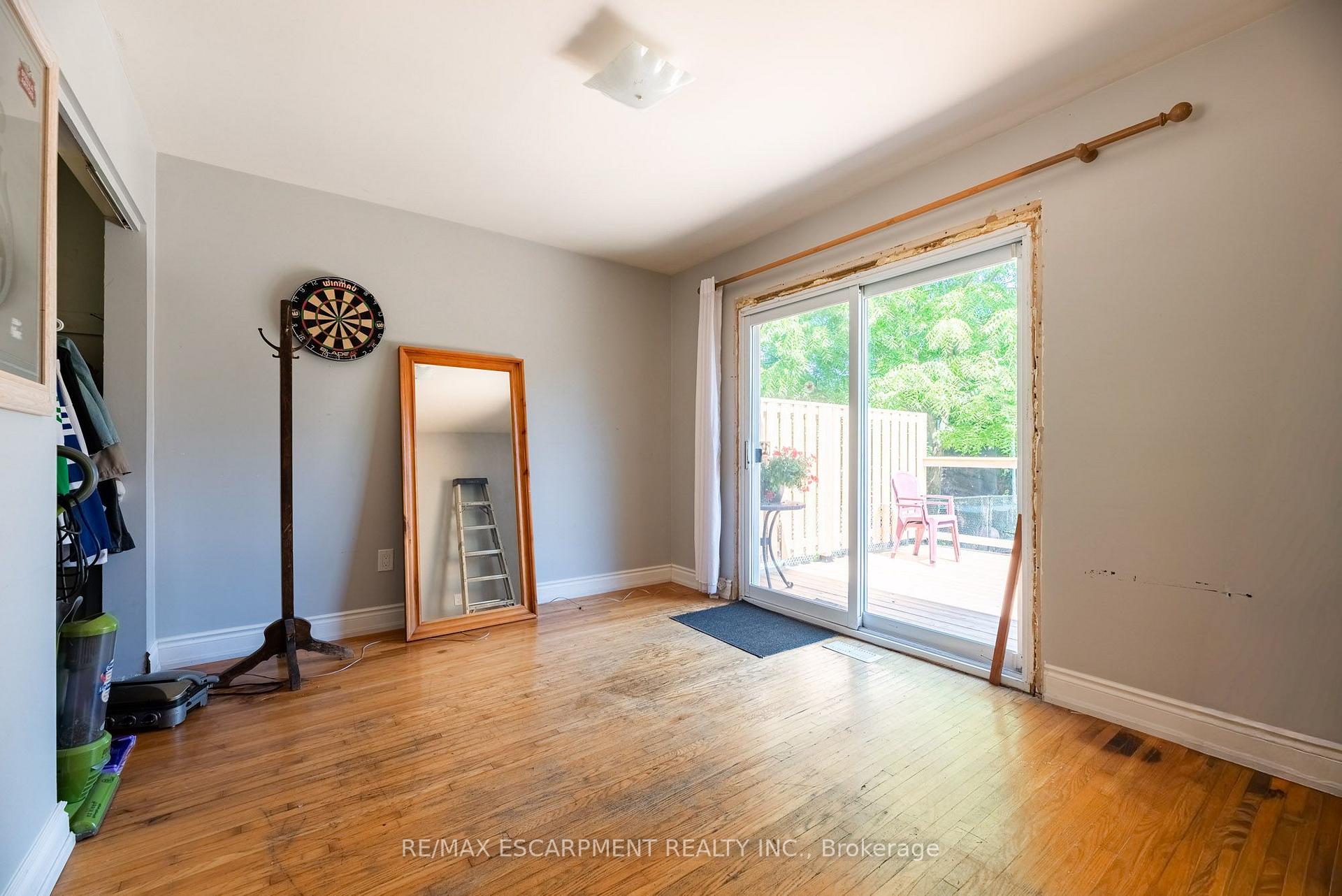 Photo 13 of 1315 Rosemary Crescent, Burlington, Mountainside — HOMEH