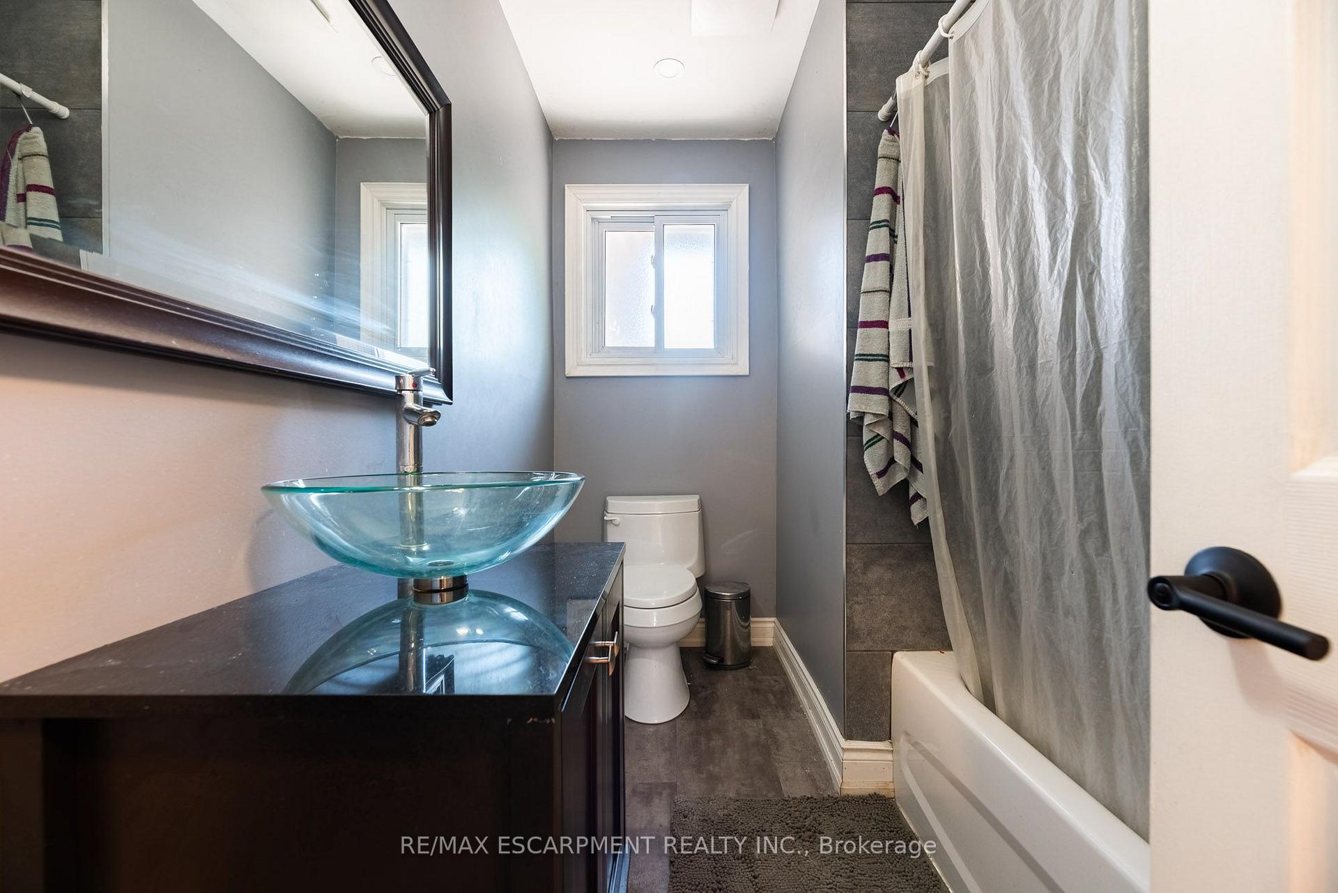 Photo 15 of 1315 Rosemary Crescent, Burlington, Mountainside — HOMEH