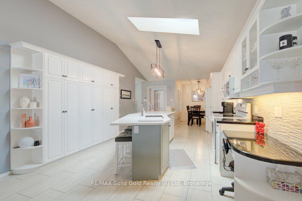 Photo 13 of 330 Lake Louise Boulevard, Waterloo, Conservation Meadows — HOMEH
