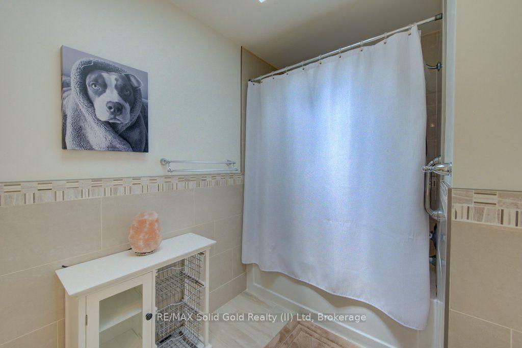Photo 22 of 330 Lake Louise Boulevard, Waterloo, Conservation Meadows — HOMEH
