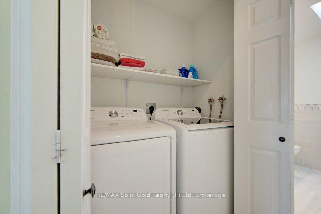 Photo 24 of 330 Lake Louise Boulevard, Waterloo, Conservation Meadows — HOMEH