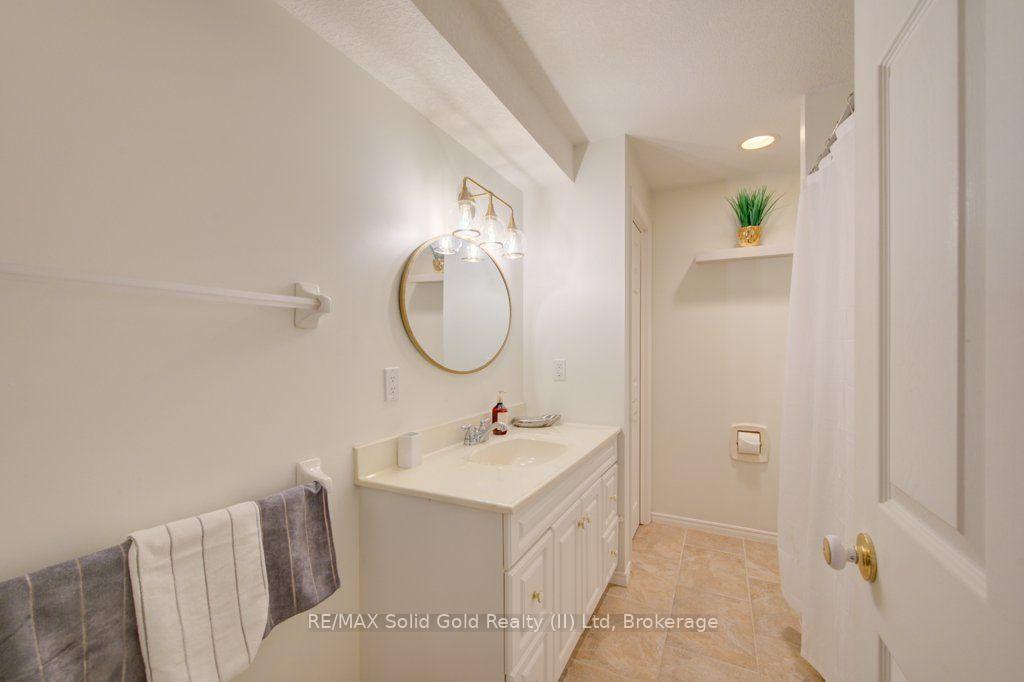 Photo 34 of 330 Lake Louise Boulevard, Waterloo, Conservation Meadows — HOMEH