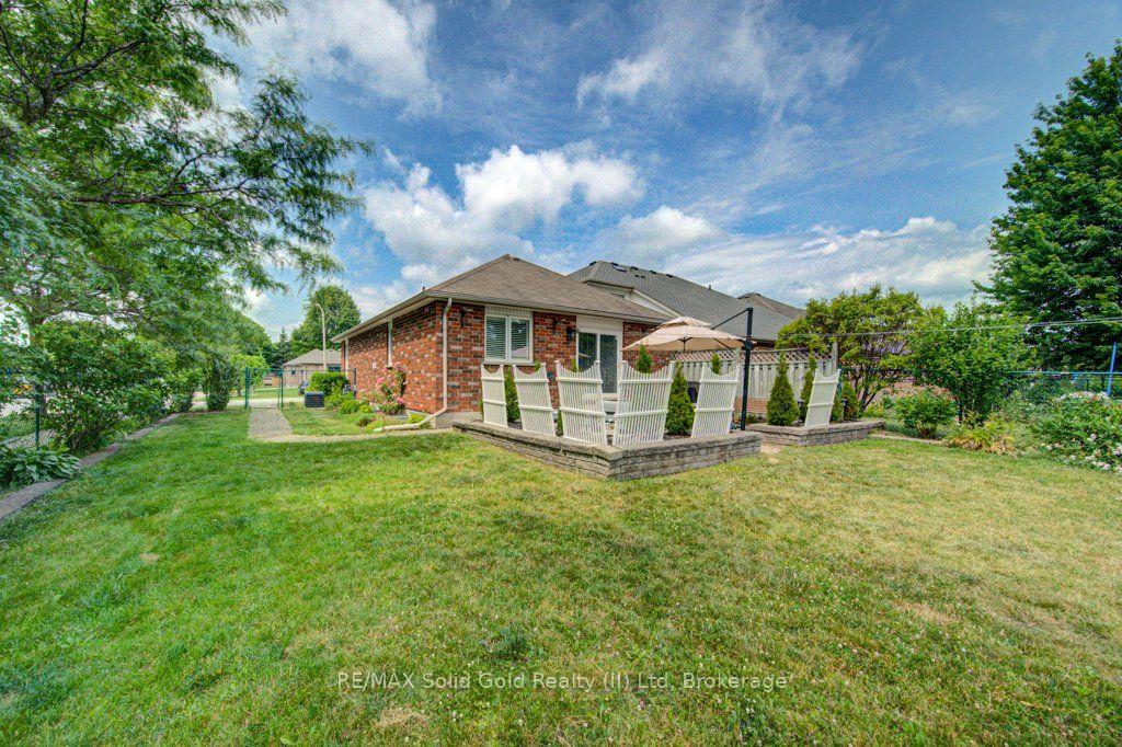 Photo 36 of 330 Lake Louise Boulevard, Waterloo, Conservation Meadows — HOMEH