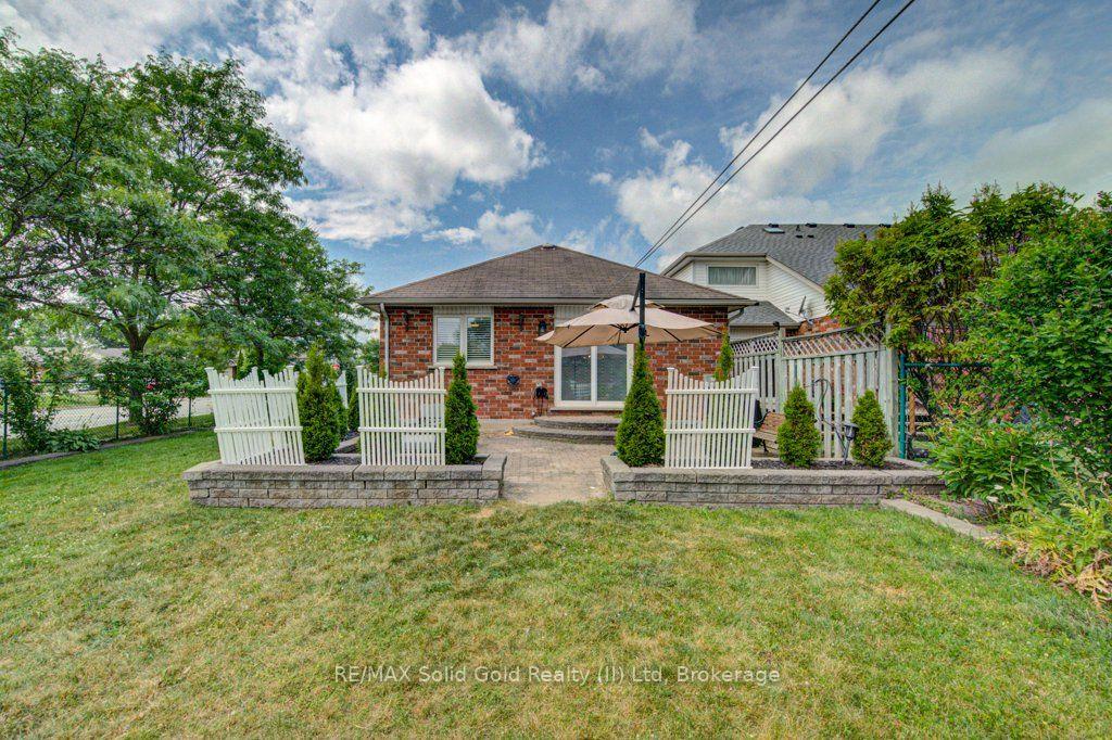 Photo 37 of 330 Lake Louise Boulevard, Waterloo, Conservation Meadows — HOMEH