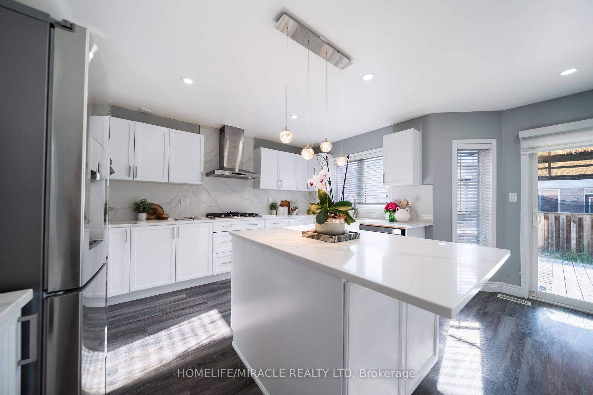 Photo 15 of 151 Baldwin Drive, Cambridge, Silver Heights — HOMEH