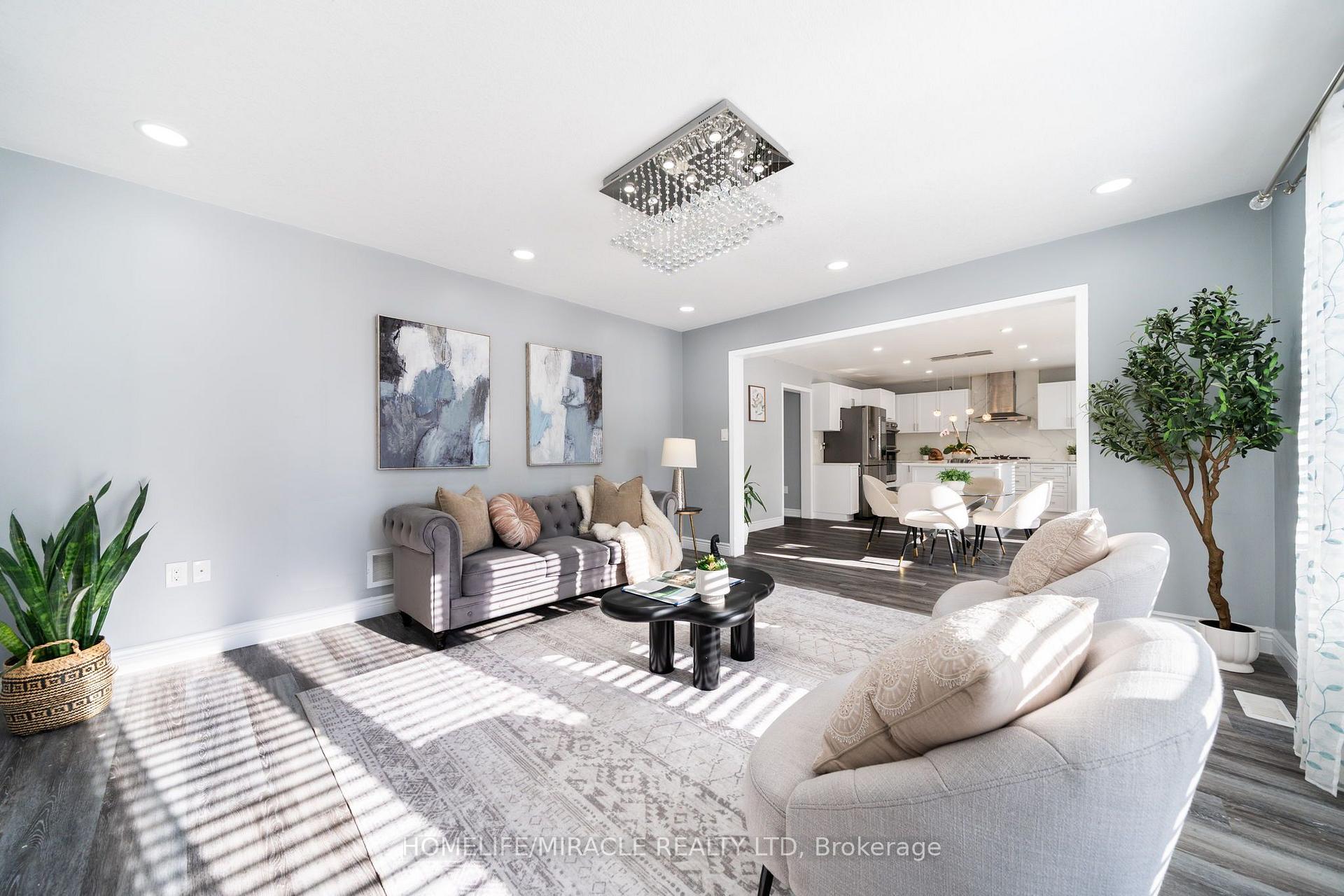 Photo 22 of 151 Baldwin Drive, Cambridge, Silver Heights — HOMEH