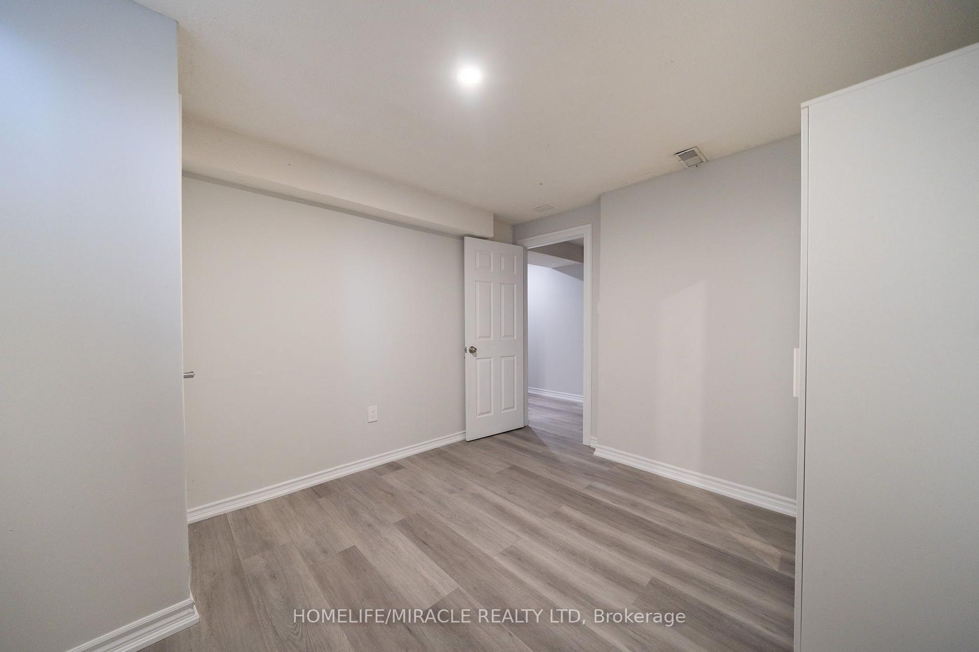 Photo 37 of 151 Baldwin Drive, Cambridge, Silver Heights — HOMEH