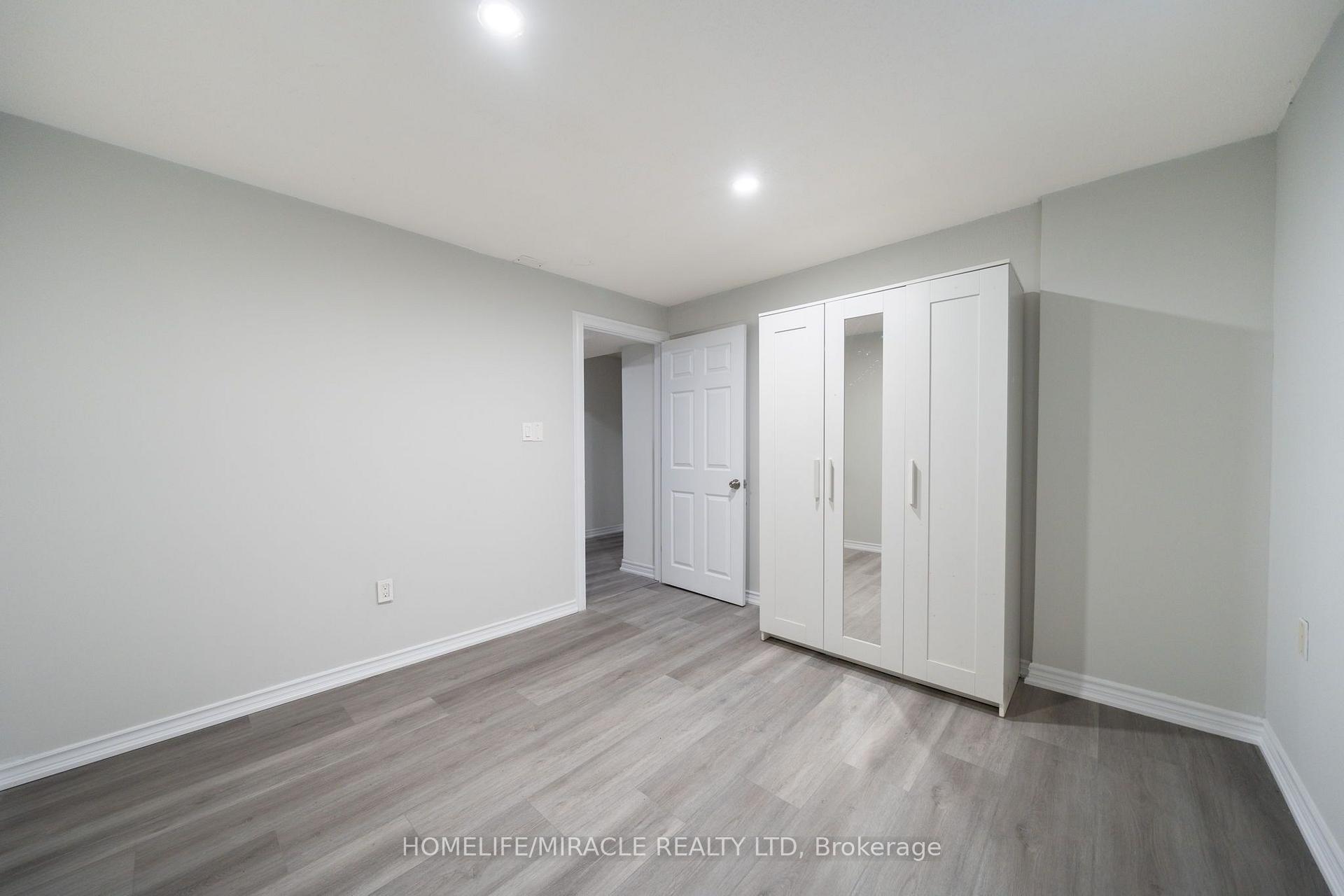 Photo 39 of 151 Baldwin Drive, Cambridge, Silver Heights — HOMEH