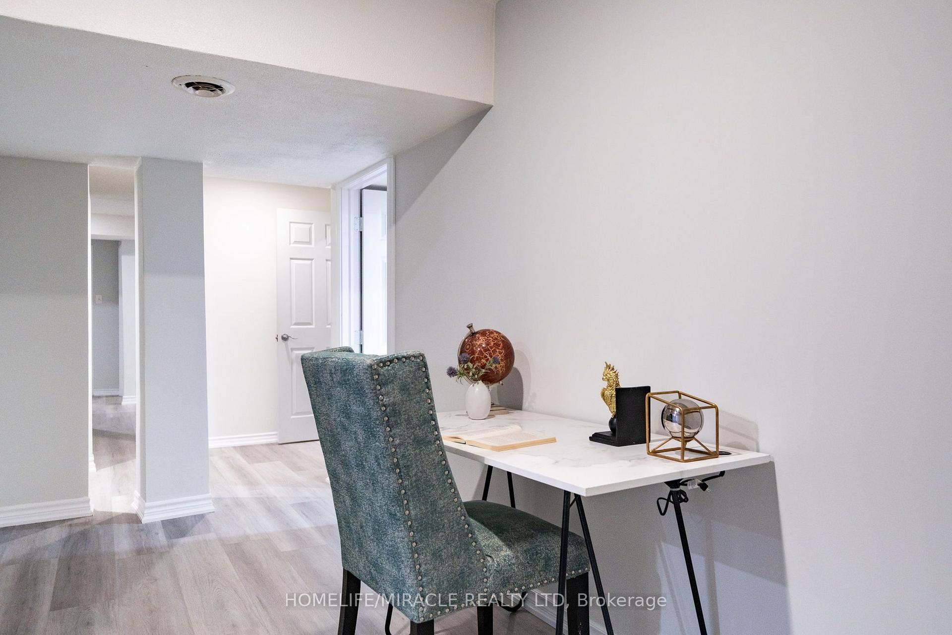 Photo 41 of 151 Baldwin Drive, Cambridge, Silver Heights — HOMEH