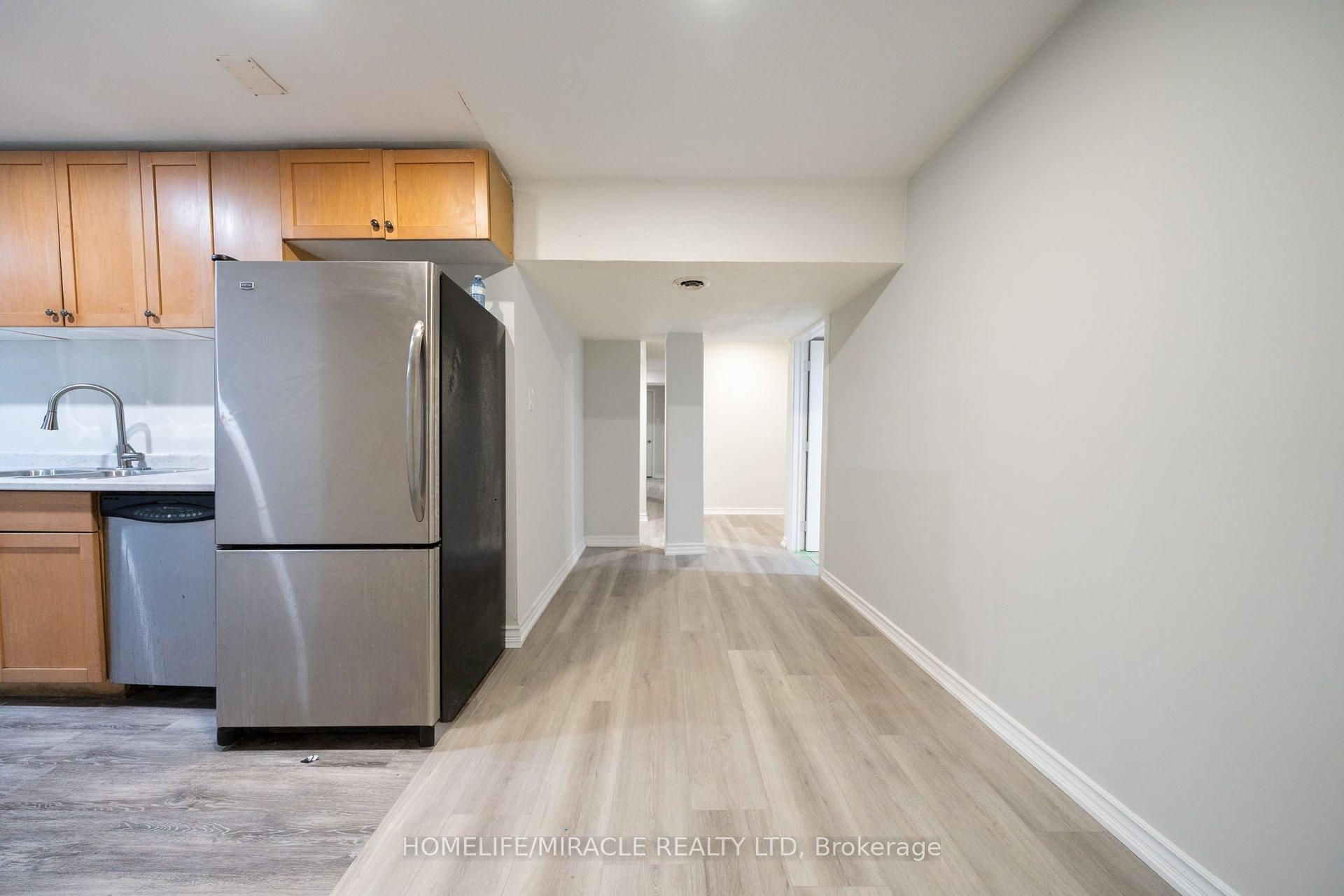 Photo 49 of 151 Baldwin Drive, Cambridge, Silver Heights — HOMEH