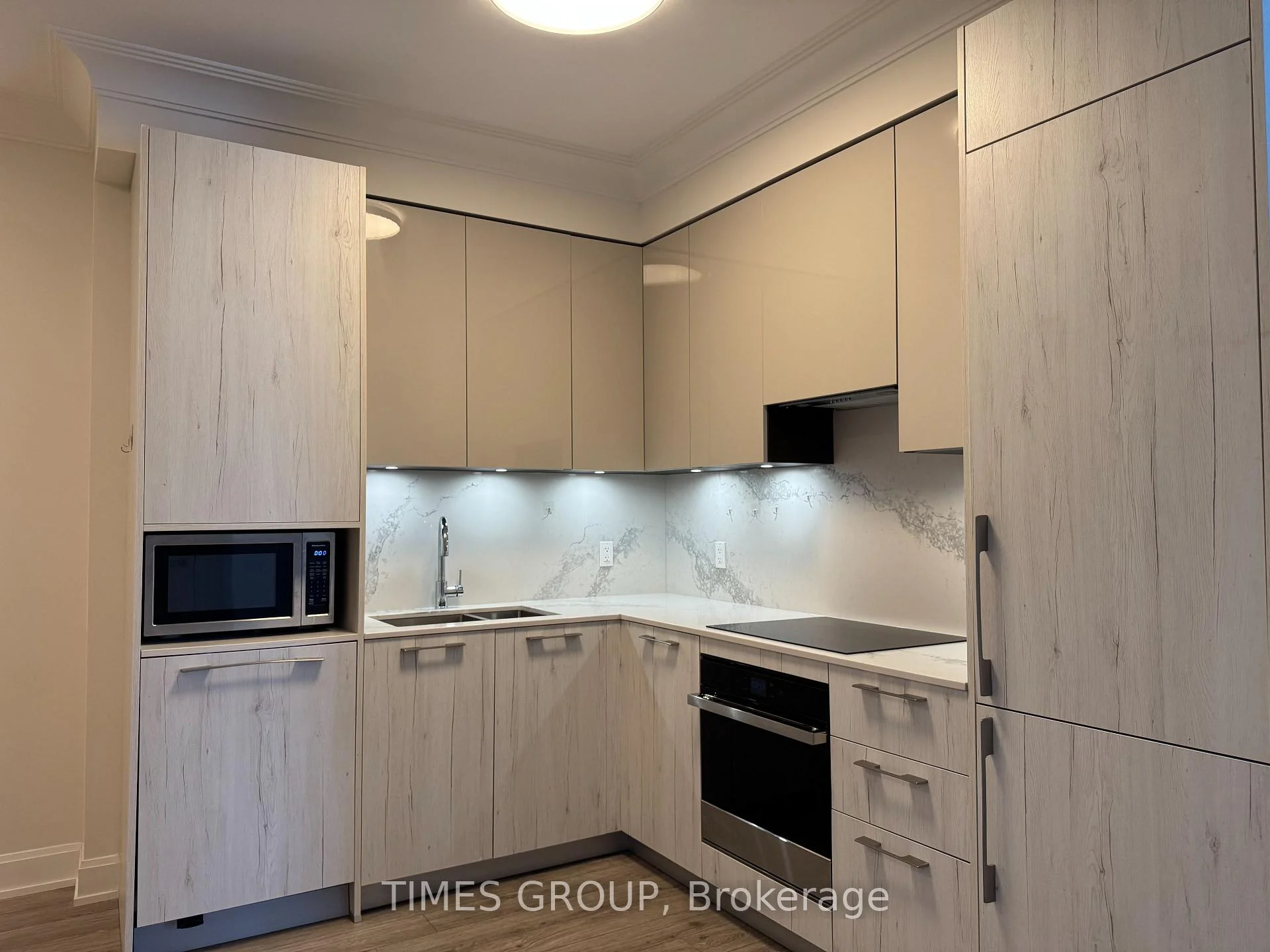 Photo 3 of Unit 329, 38 Water Walk Drive, Markham, Unionville — HOMEH