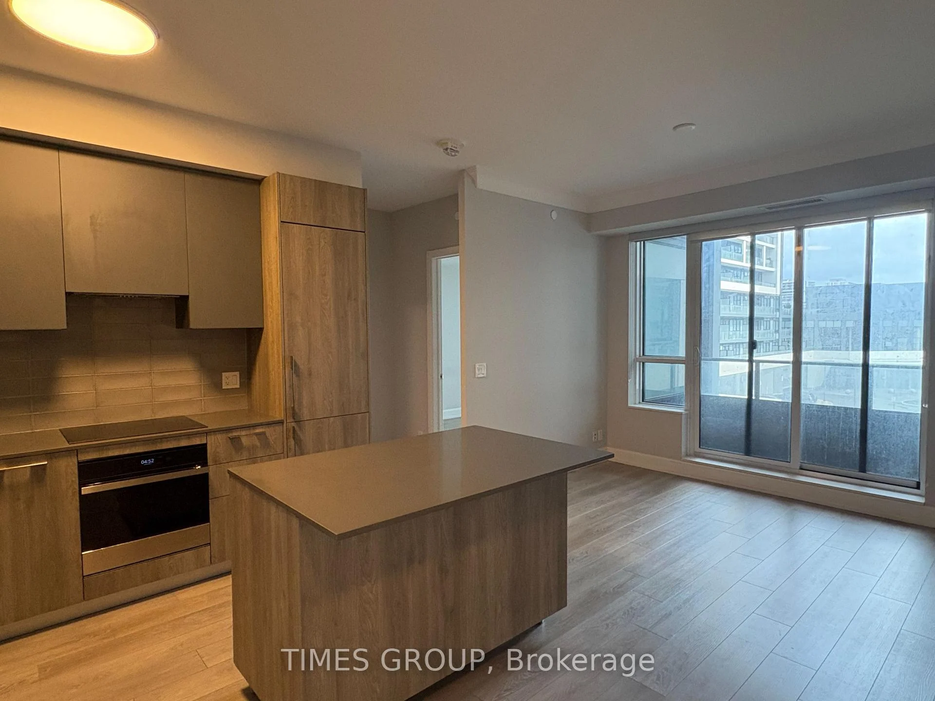 Photo 6 of Unit 329, 38 Water Walk Drive, Markham, Unionville — HOMEH