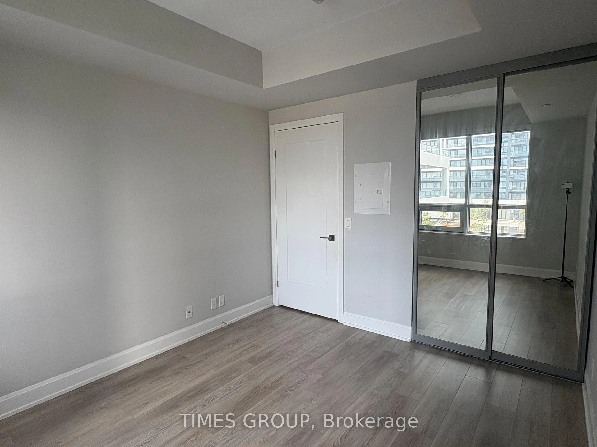 Photo 10 of Unit 329, 38 Water Walk Drive, Markham, Unionville — HOMEH