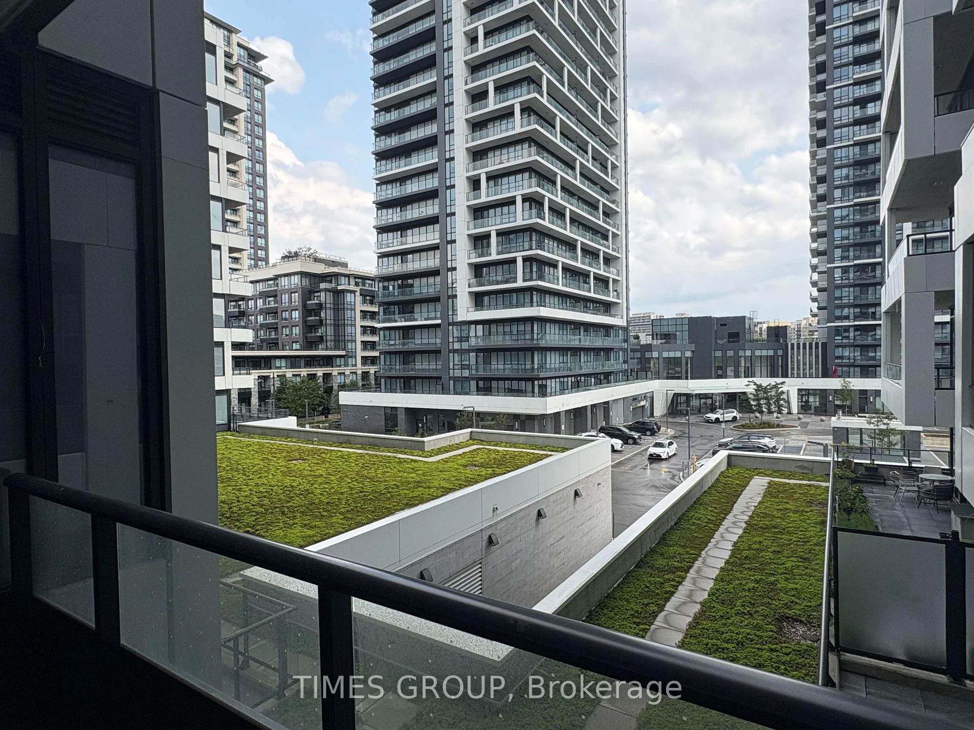 Photo 16 of Unit 329, 38 Water Walk Drive, Markham, Unionville — HOMEH