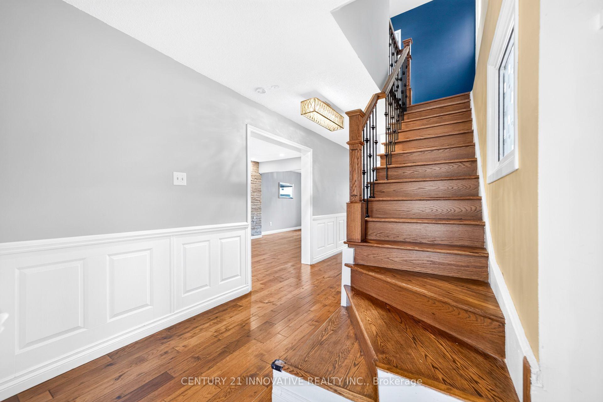 Photo 7 of 154 Fanshawe Drive, Brampton, Heart Lake West — HOMEH