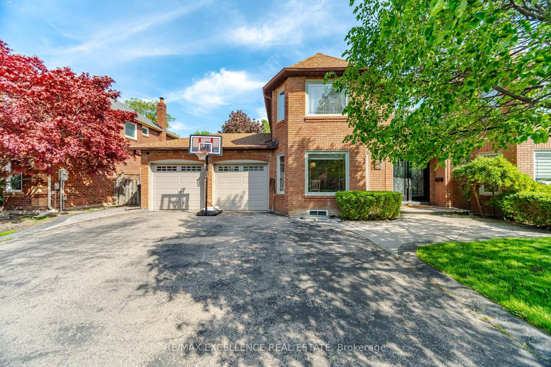 Photo 1 of 28 Ridelle Court, Brampton, Heart Lake West — HOMEH