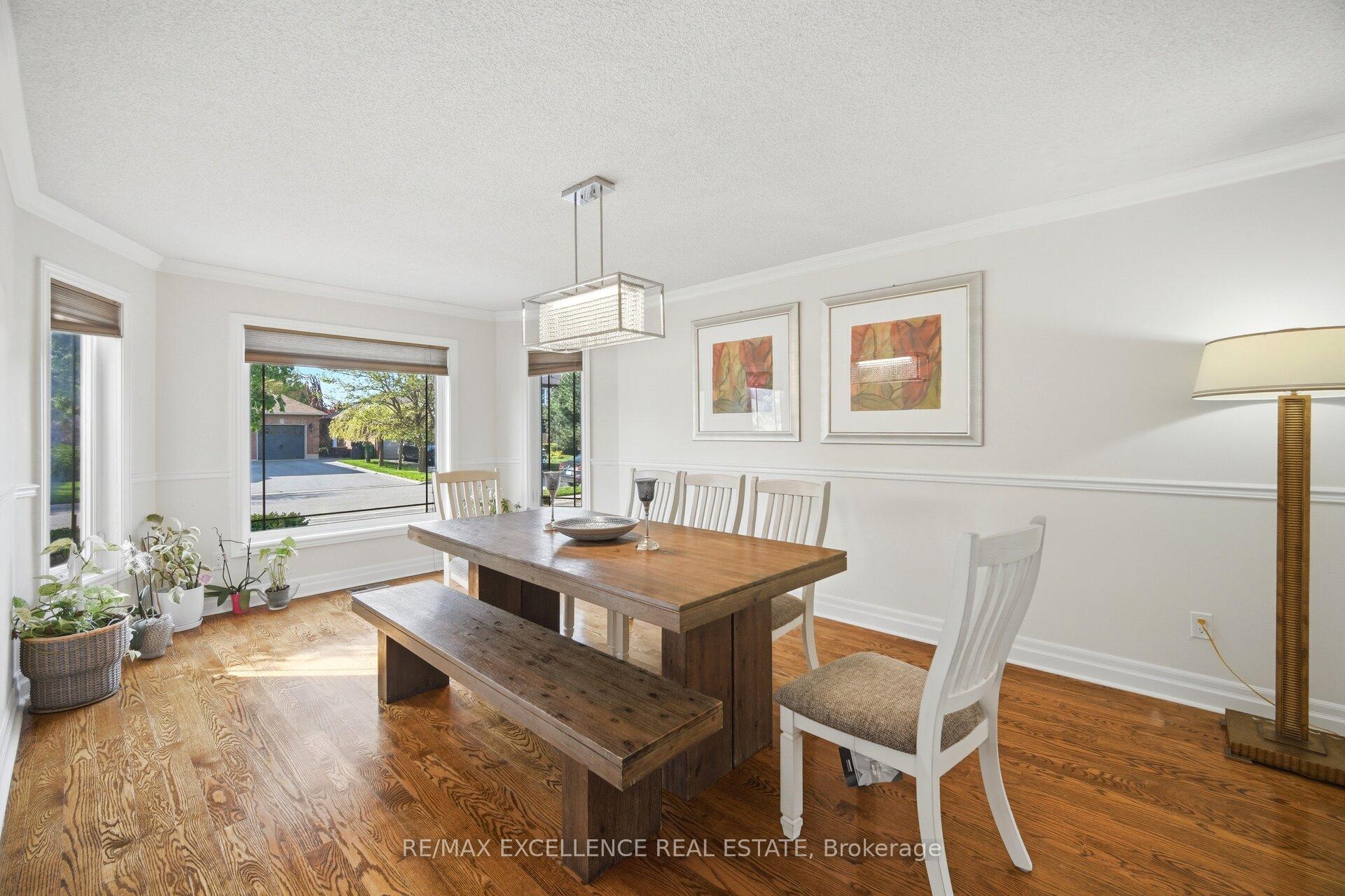 Photo 12 of 28 Ridelle Court, Brampton, Heart Lake West — HOMEH