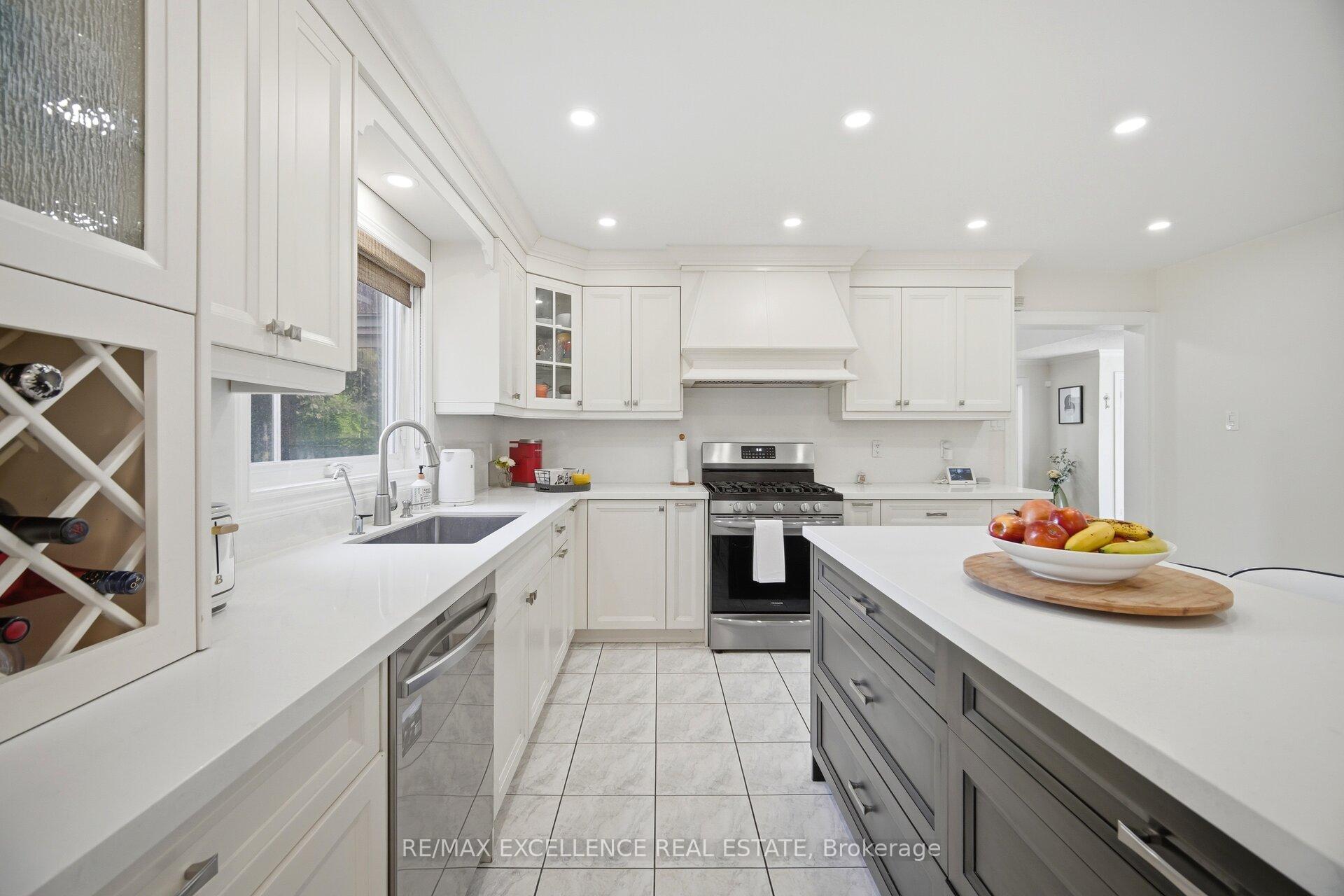 Photo 15 of 28 Ridelle Court, Brampton, Heart Lake West — HOMEH