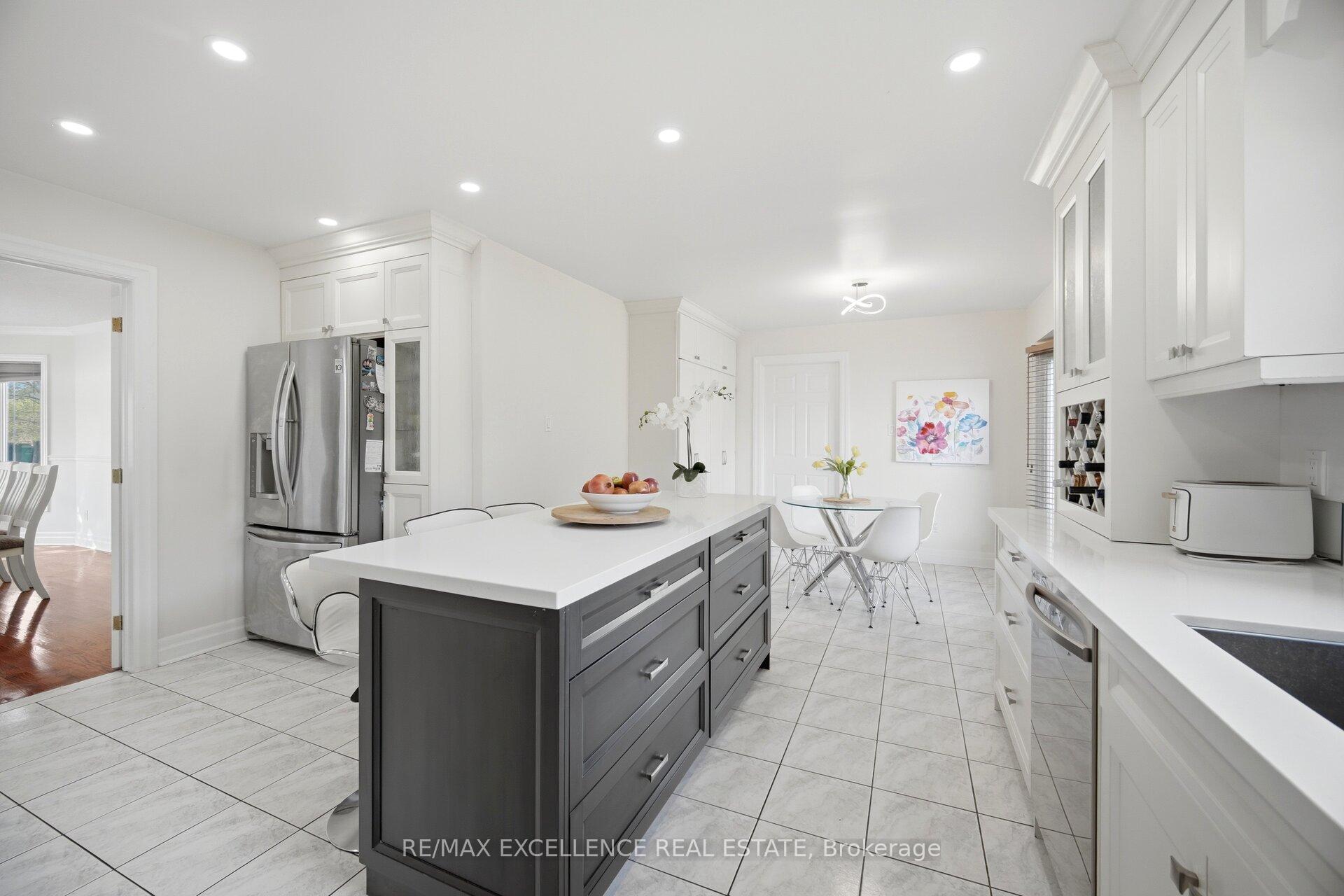 Photo 16 of 28 Ridelle Court, Brampton, Heart Lake West — HOMEH