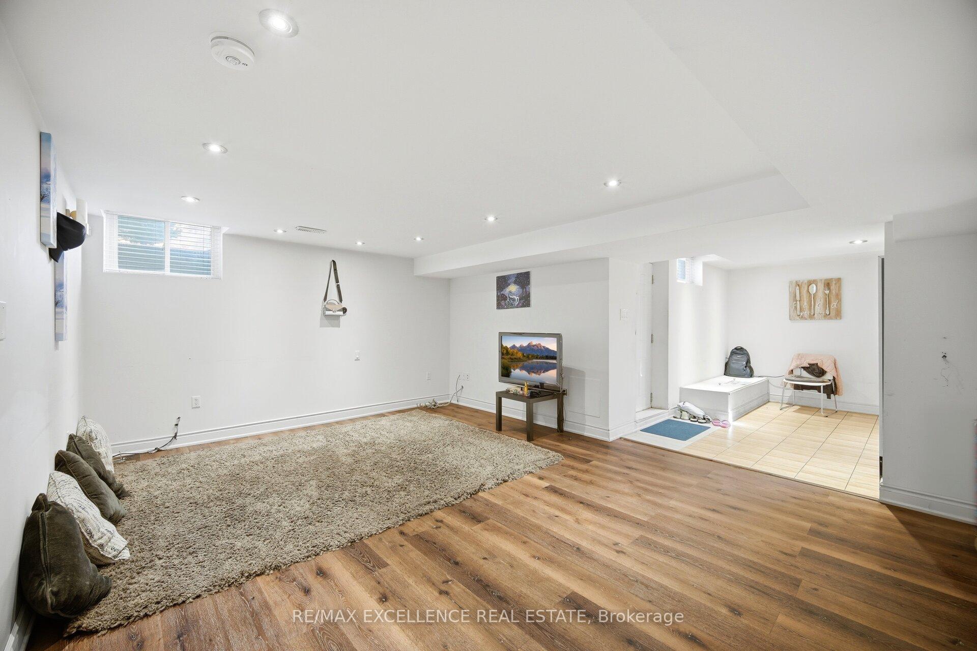 Photo 38 of 28 Ridelle Court, Brampton, Heart Lake West — HOMEH