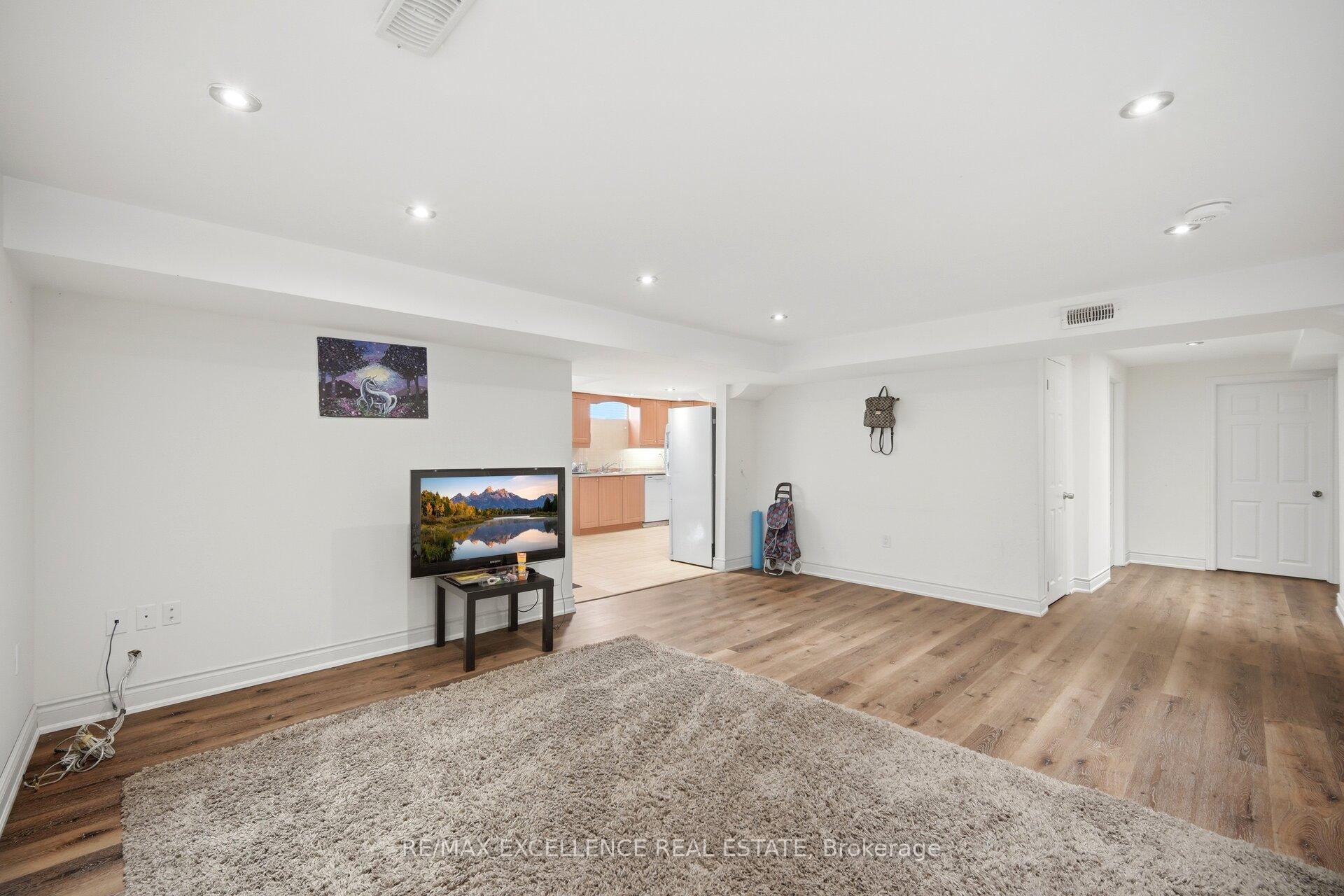 Photo 39 of 28 Ridelle Court, Brampton, Heart Lake West — HOMEH