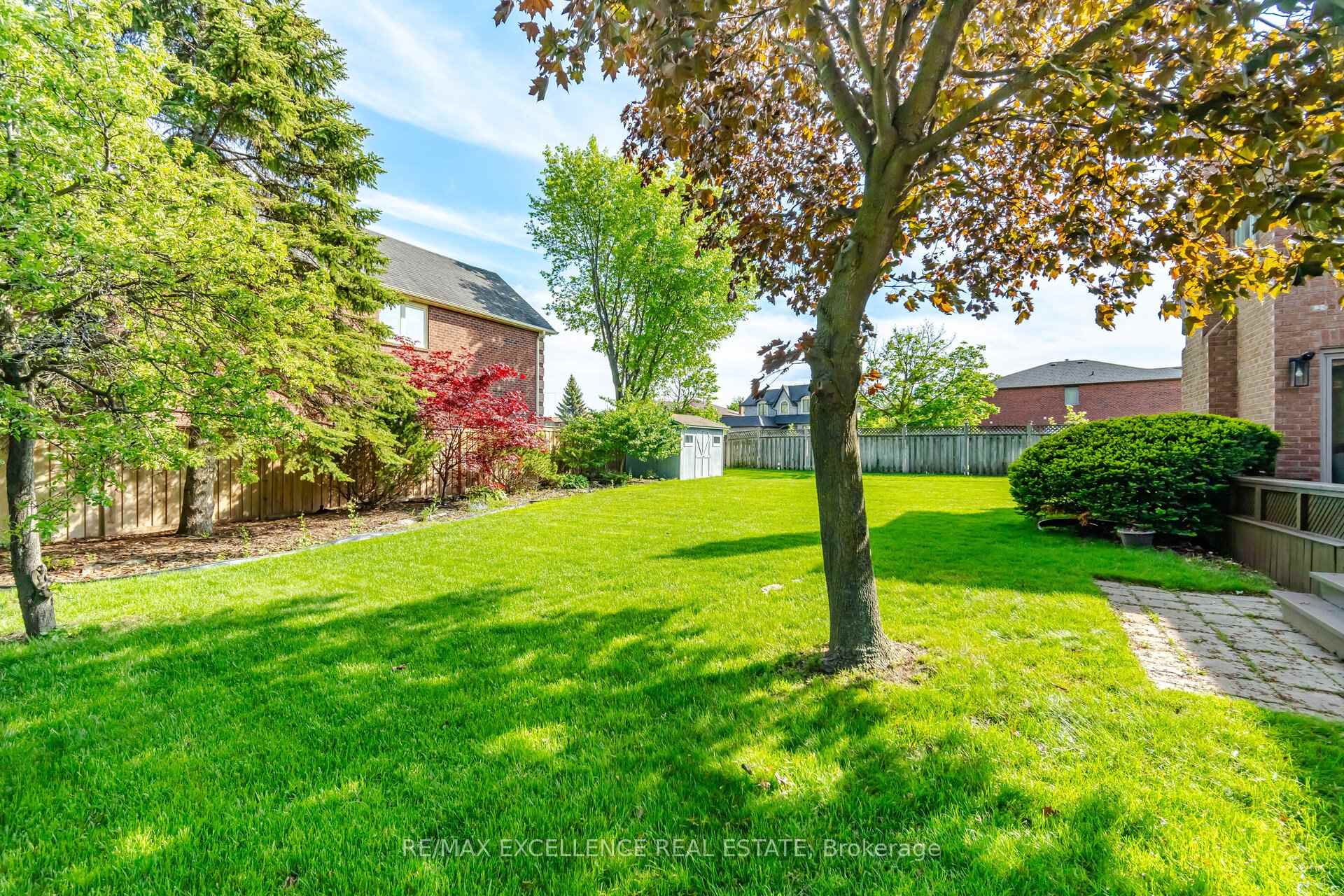 Photo 49 of 28 Ridelle Court, Brampton, Heart Lake West — HOMEH