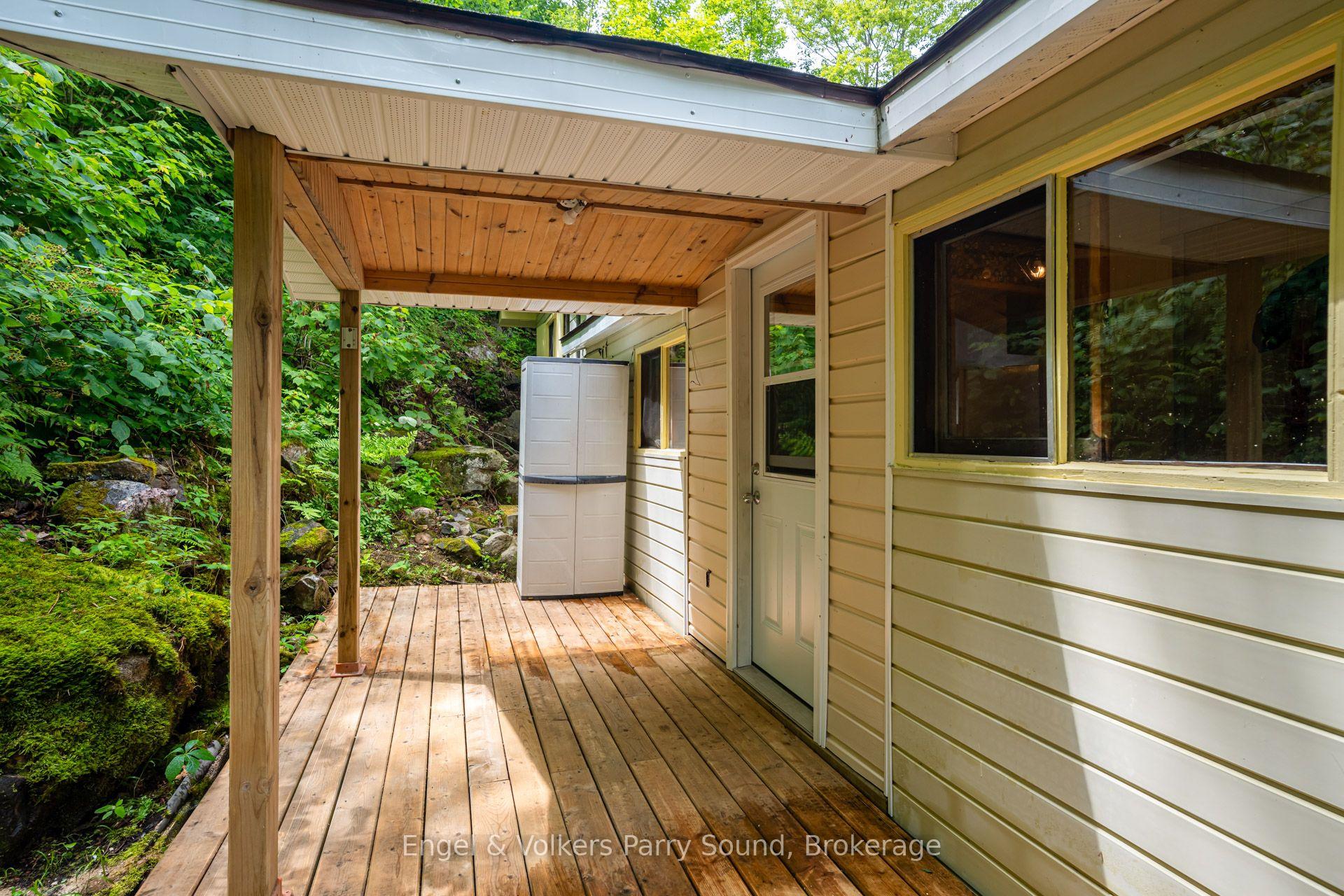 Photo 27 of 27 Lower Lane, Seguin — HOMEH