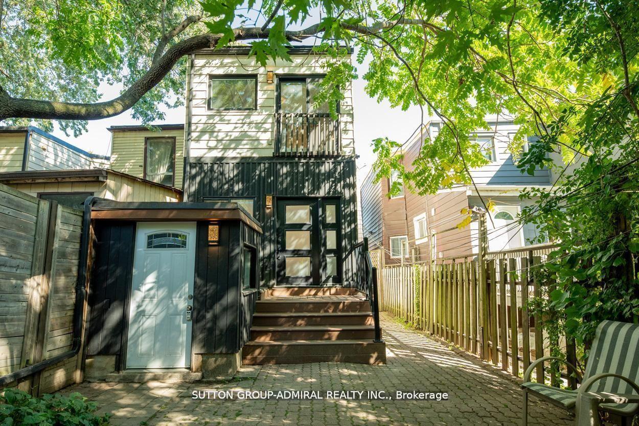 Front of Unit Bsmt, 70 Carlaw Avenue