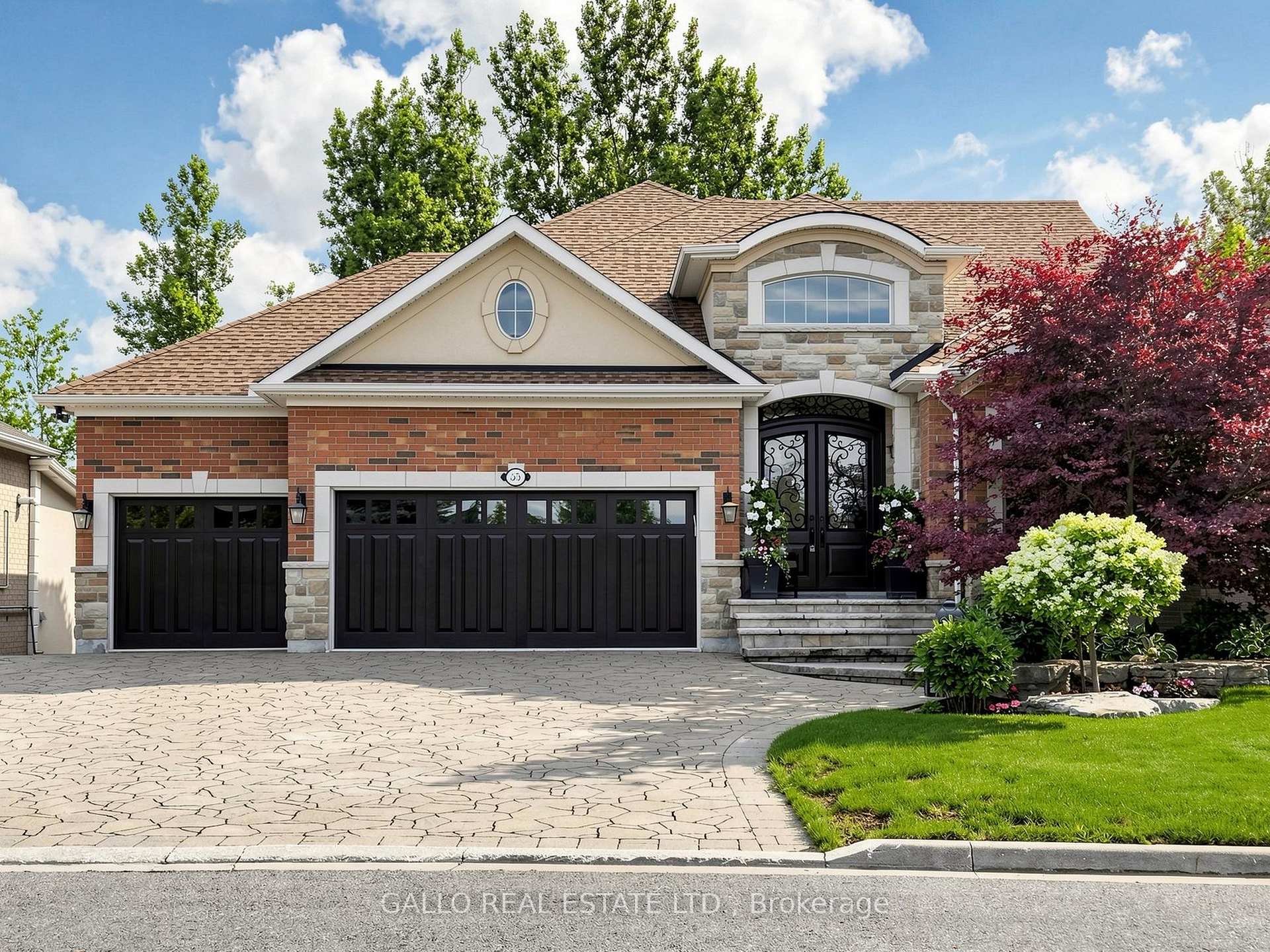 Front of 55 Maurovista Court