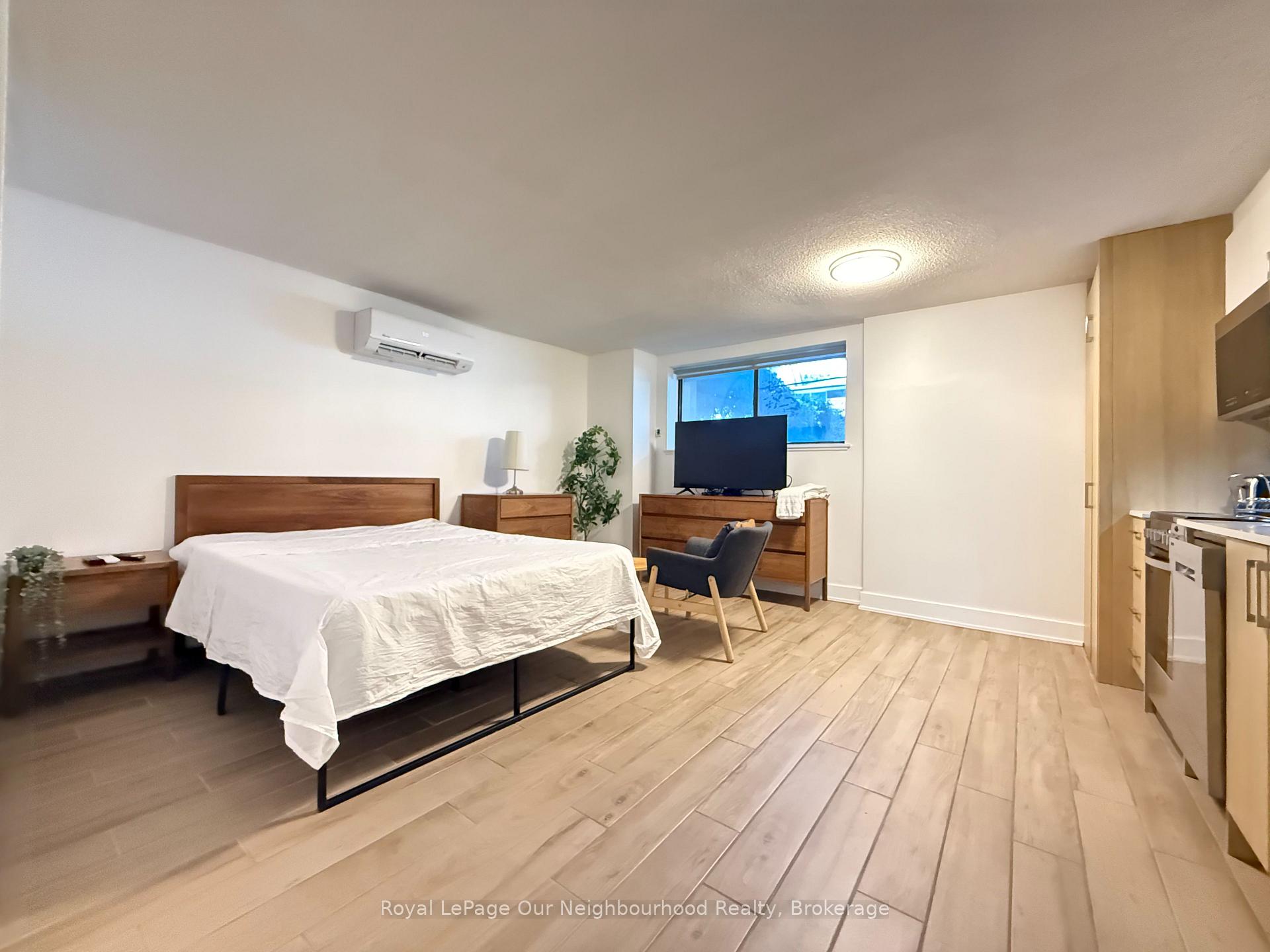 Photo 3 of Unit 104, 160 Dowling Avenue, Toronto, South Parkdale — HOMEH