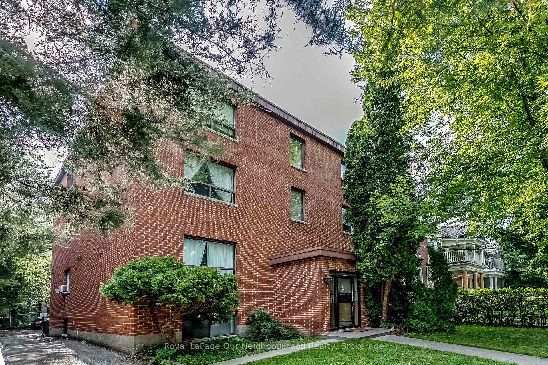 Photo 10 of Unit 104, 160 Dowling Avenue, Toronto, South Parkdale — HOMEH