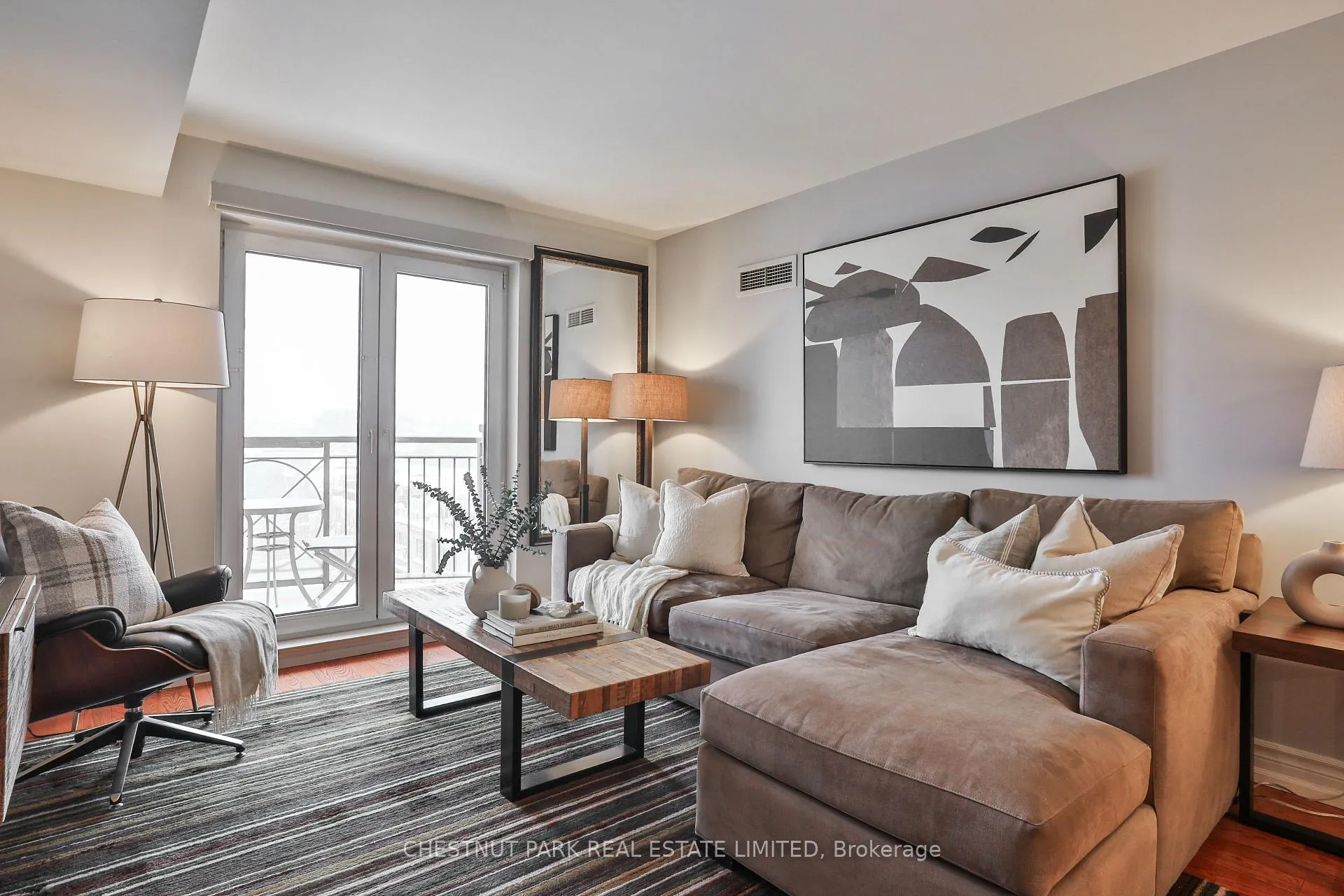 Photo 6 of Unit 716, 1 Balmoral Avenue, Toronto, Yonge-St. Clair — HOMEH