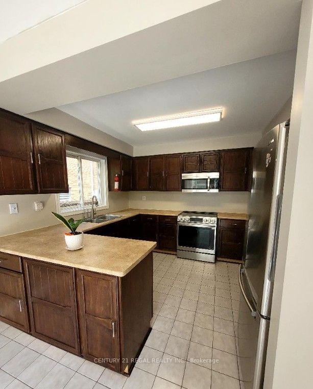Photo 5 of 41 keffer Circle, Newmarket, Armitage — HOMEH