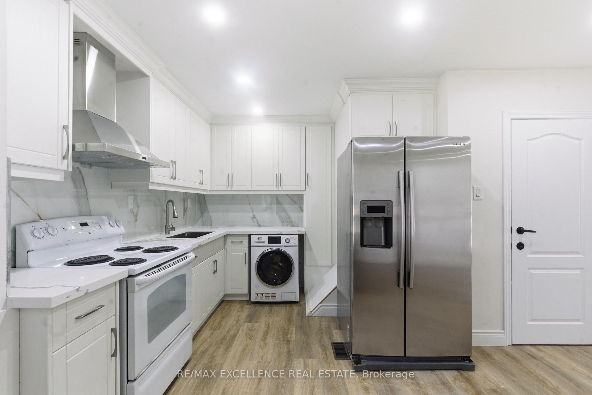 Photo 5 of 1814 Whitehall Drive, London, East H — HOMEH