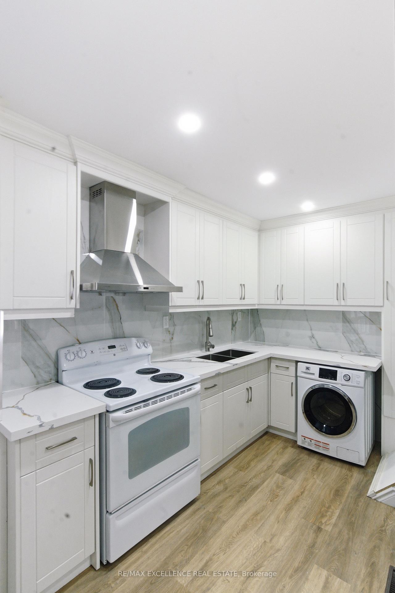 Photo 6 of 1814 Whitehall Drive, London, East H — HOMEH