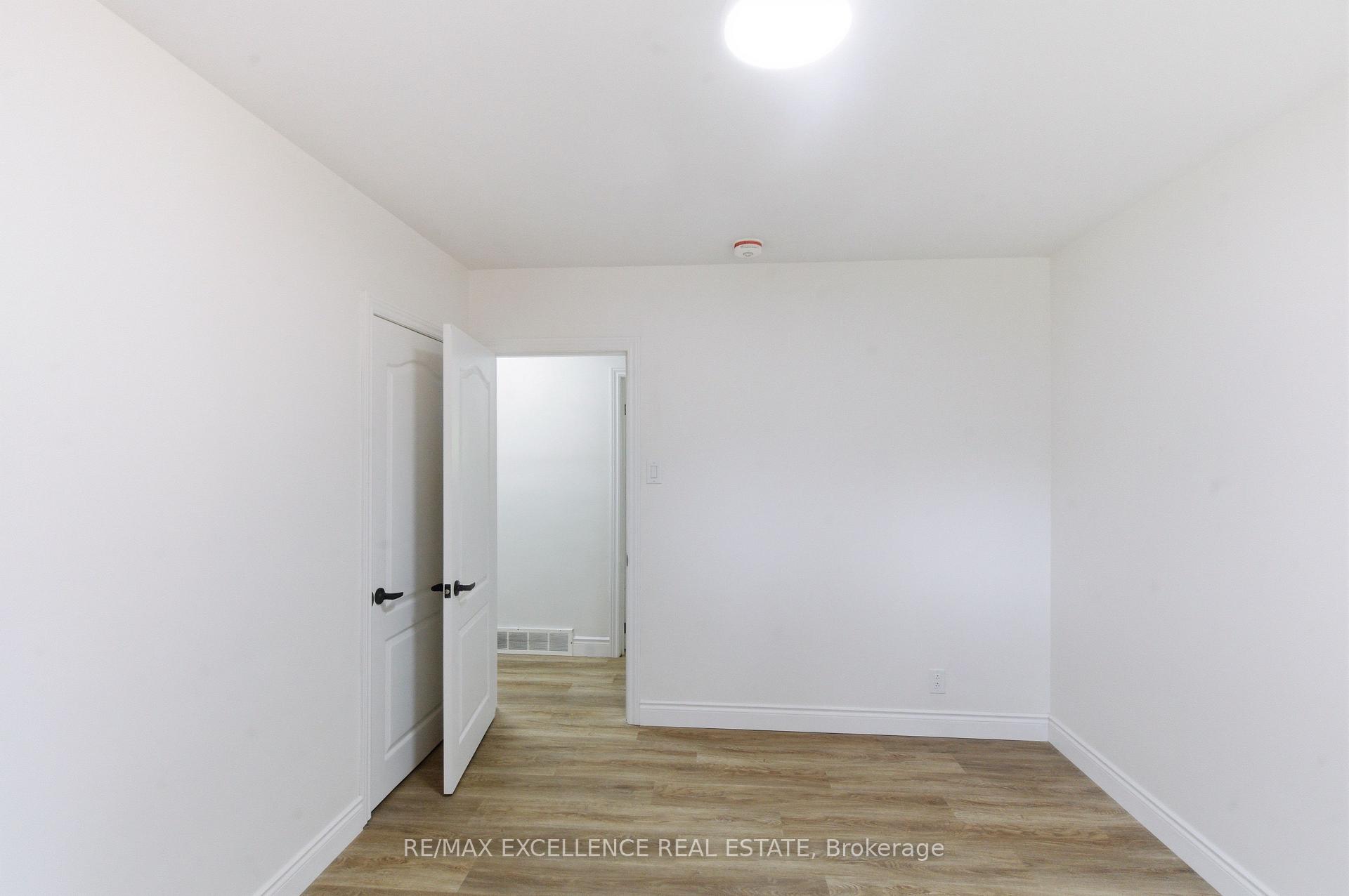 Photo 19 of 1814 Whitehall Drive, London, East H — HOMEH