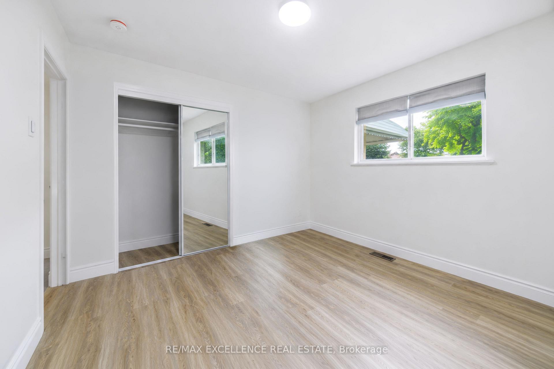Photo 22 of 1814 Whitehall Drive, London, East H — HOMEH
