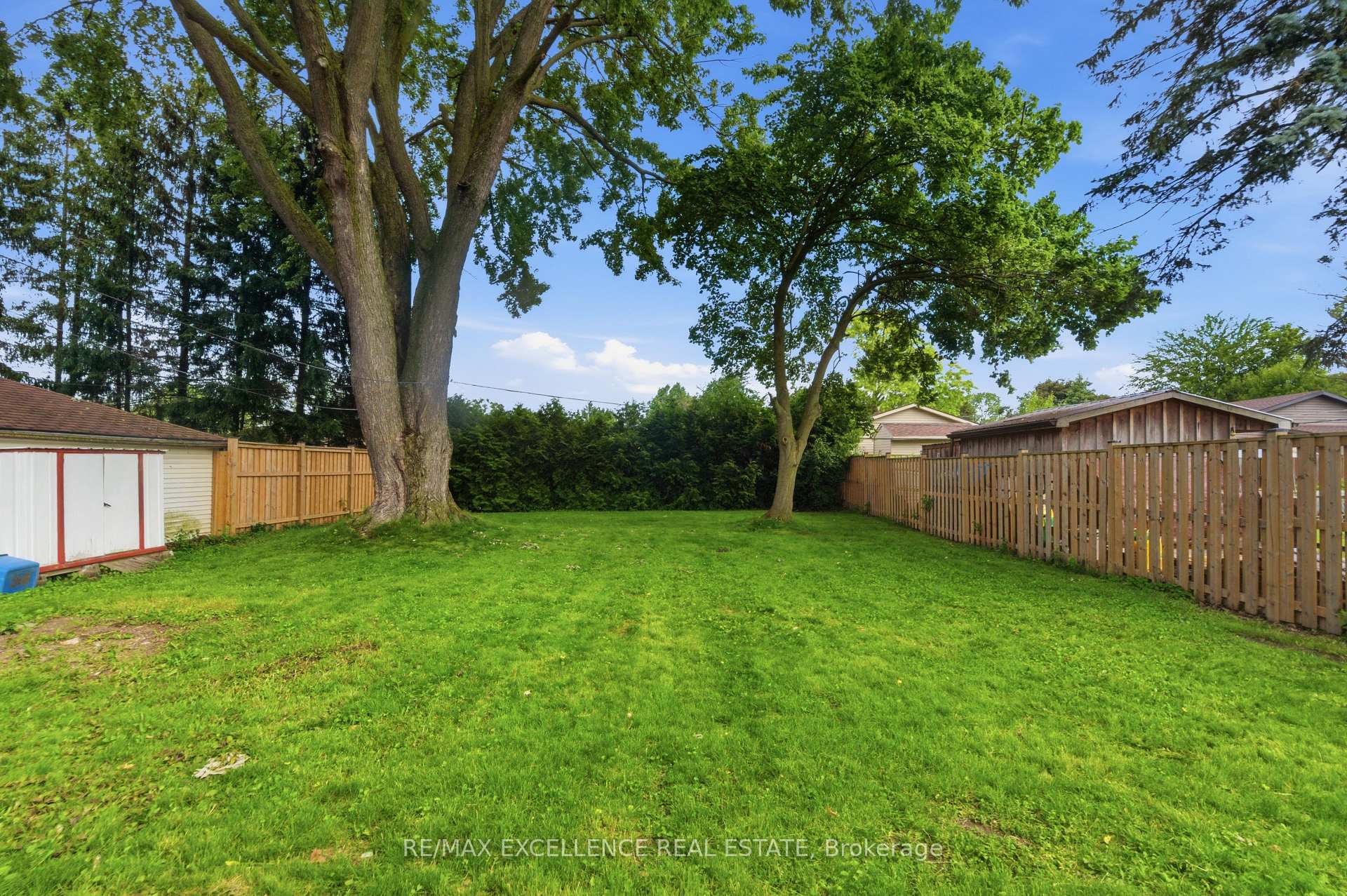 Photo 28 of 1814 Whitehall Drive, London, East H — HOMEH