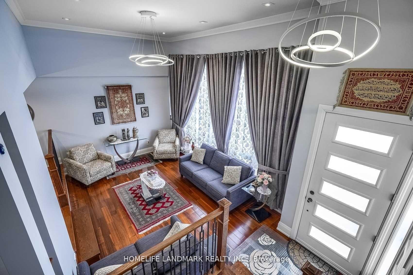 Photo 3 of 1703 Shadybrook Drive, Pickering, Amberlea — HOMEH