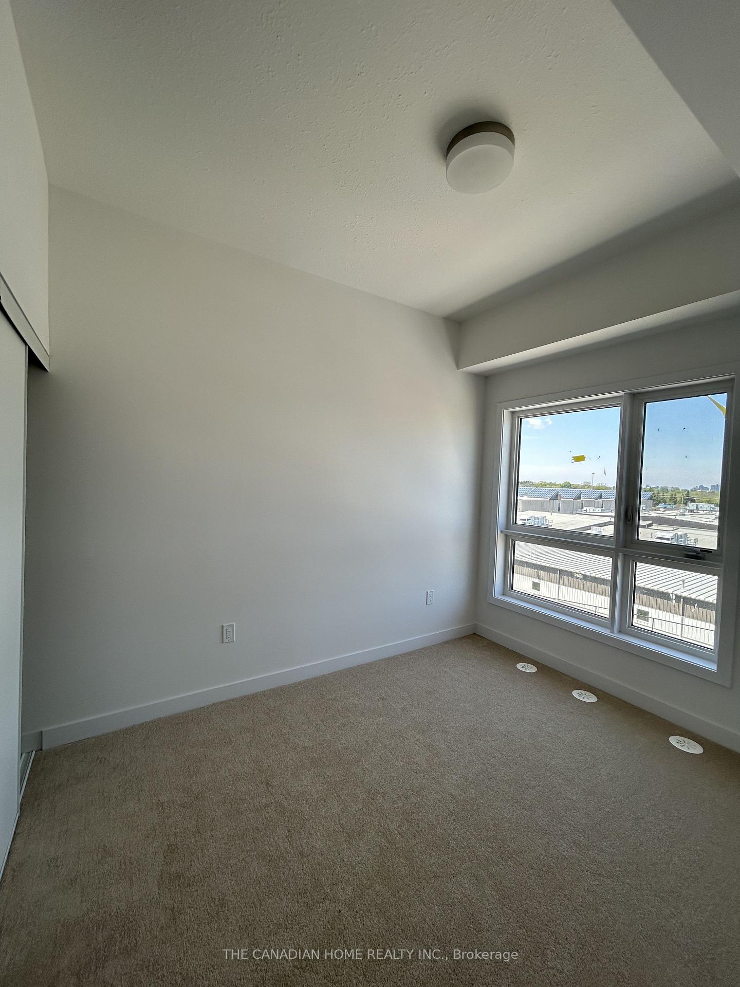 Photo 14 of Unit P11, 25 Palace Street, Kitchener, Laurentian Hills — HOMEH