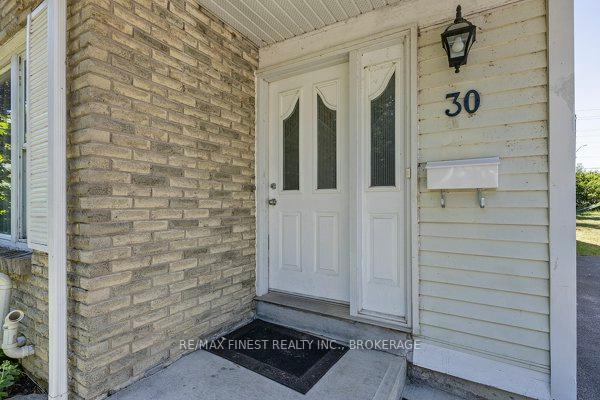 Photo 5 of 30 Woodstone Crescent, Kingston, Central City West — HOMEH