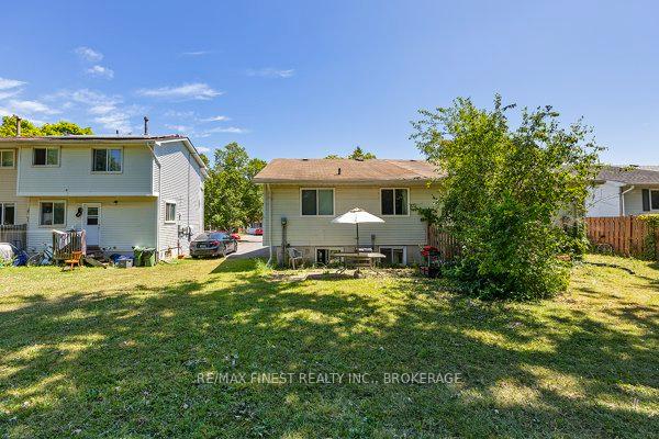 Photo 10 of 30 Woodstone Crescent, Kingston, Central City West — HOMEH