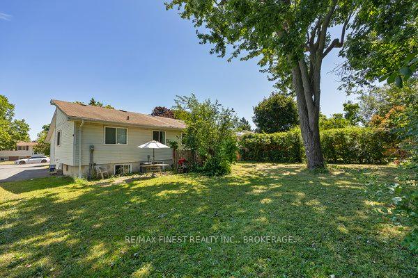Photo 11 of 30 Woodstone Crescent, Kingston, Central City West — HOMEH