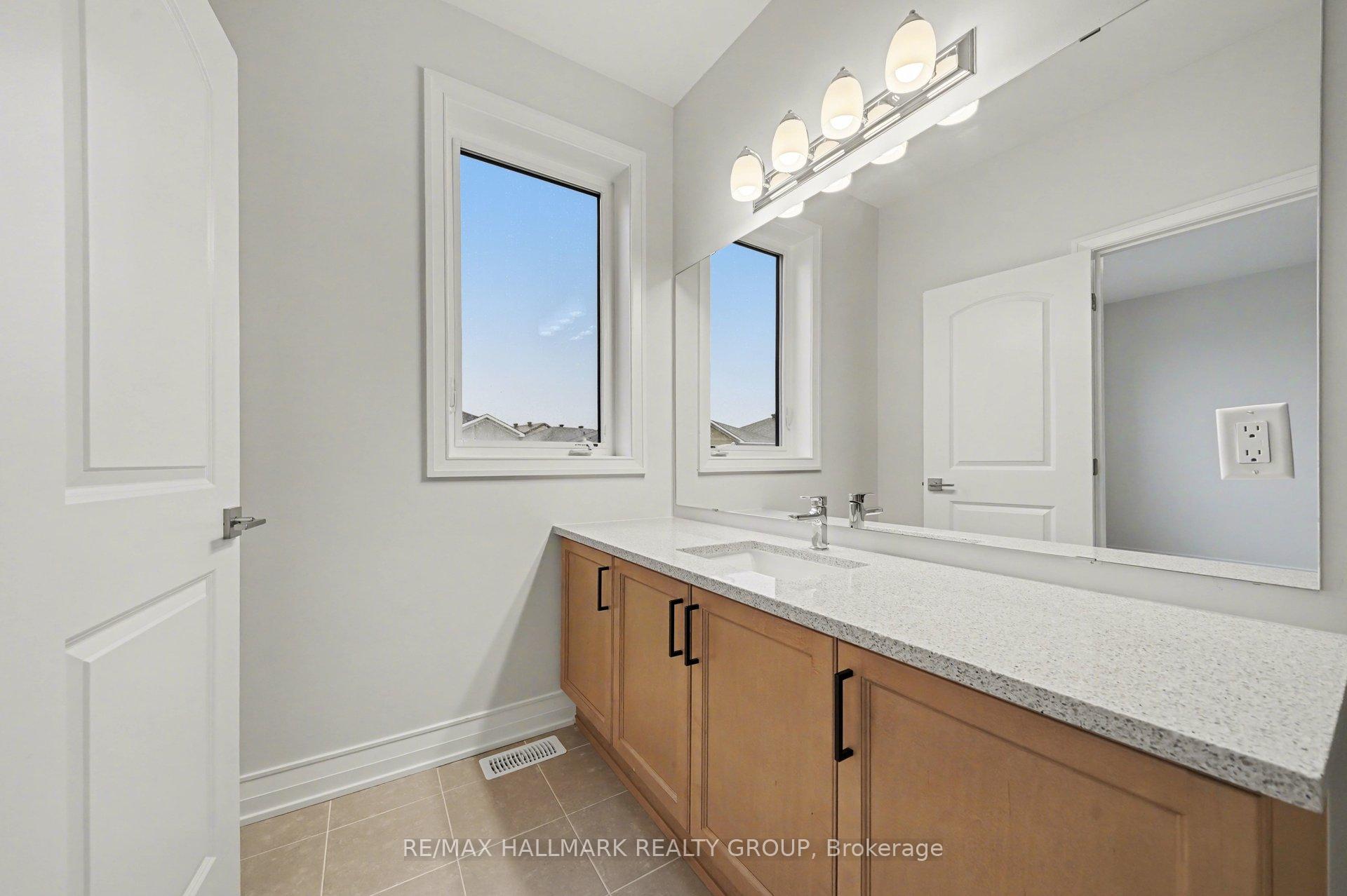 Photo 21 of 122 Viburnum Terrace, Ottawa, Goulbourn Twp From Franktown Rd/South To Rideau — HOMEH