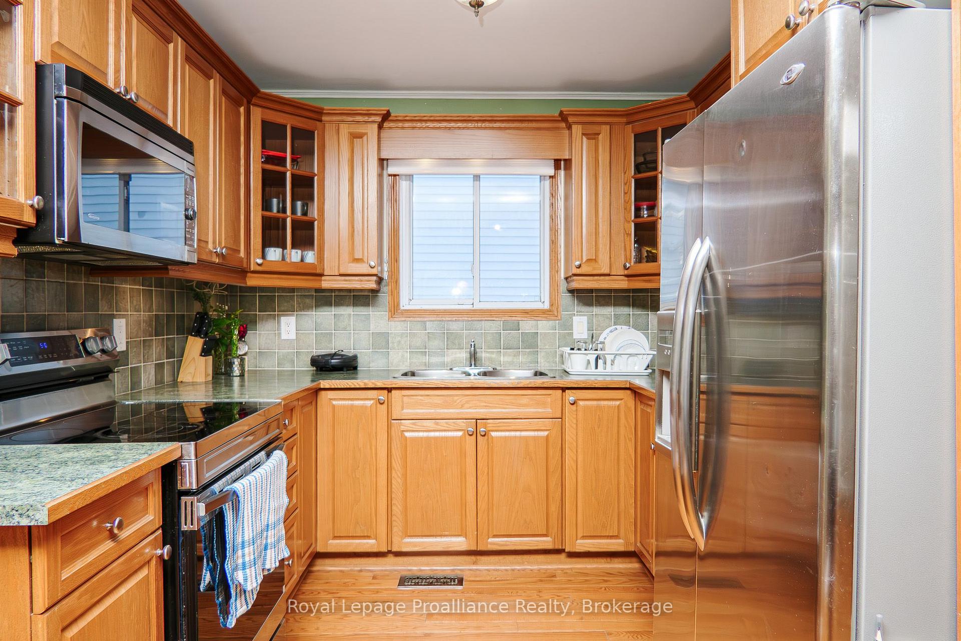 Photo 6 of 44 Ireland Drive, Quinte West, Trenton Ward — HOMEH