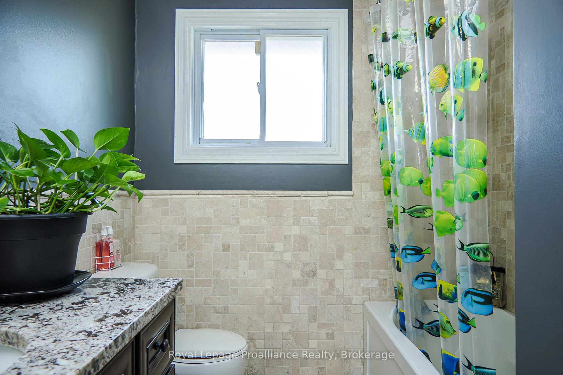 Photo 17 of 44 Ireland Drive, Quinte West, Trenton Ward — HOMEH