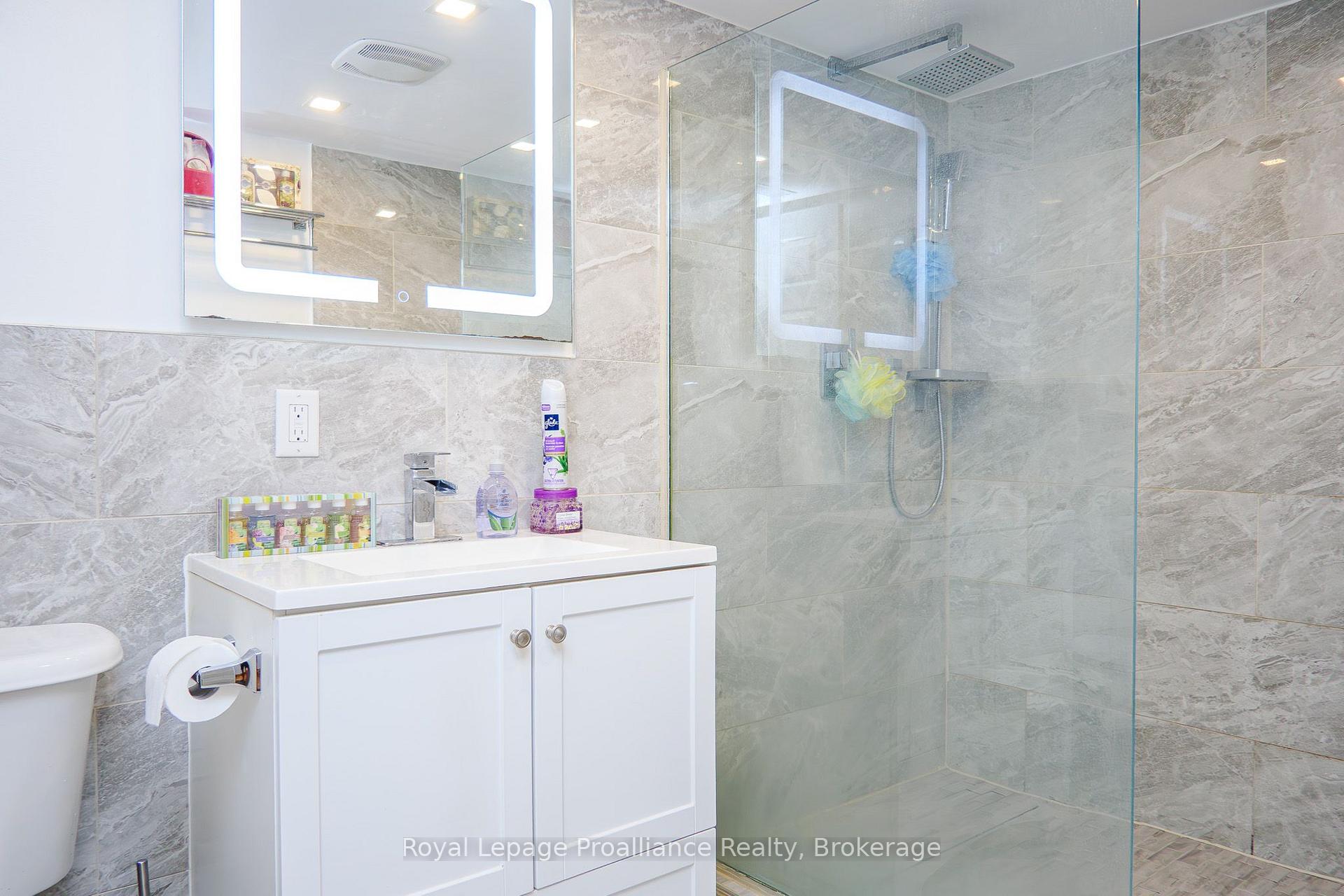 Photo 32 of 44 Ireland Drive, Quinte West, Trenton Ward — HOMEH